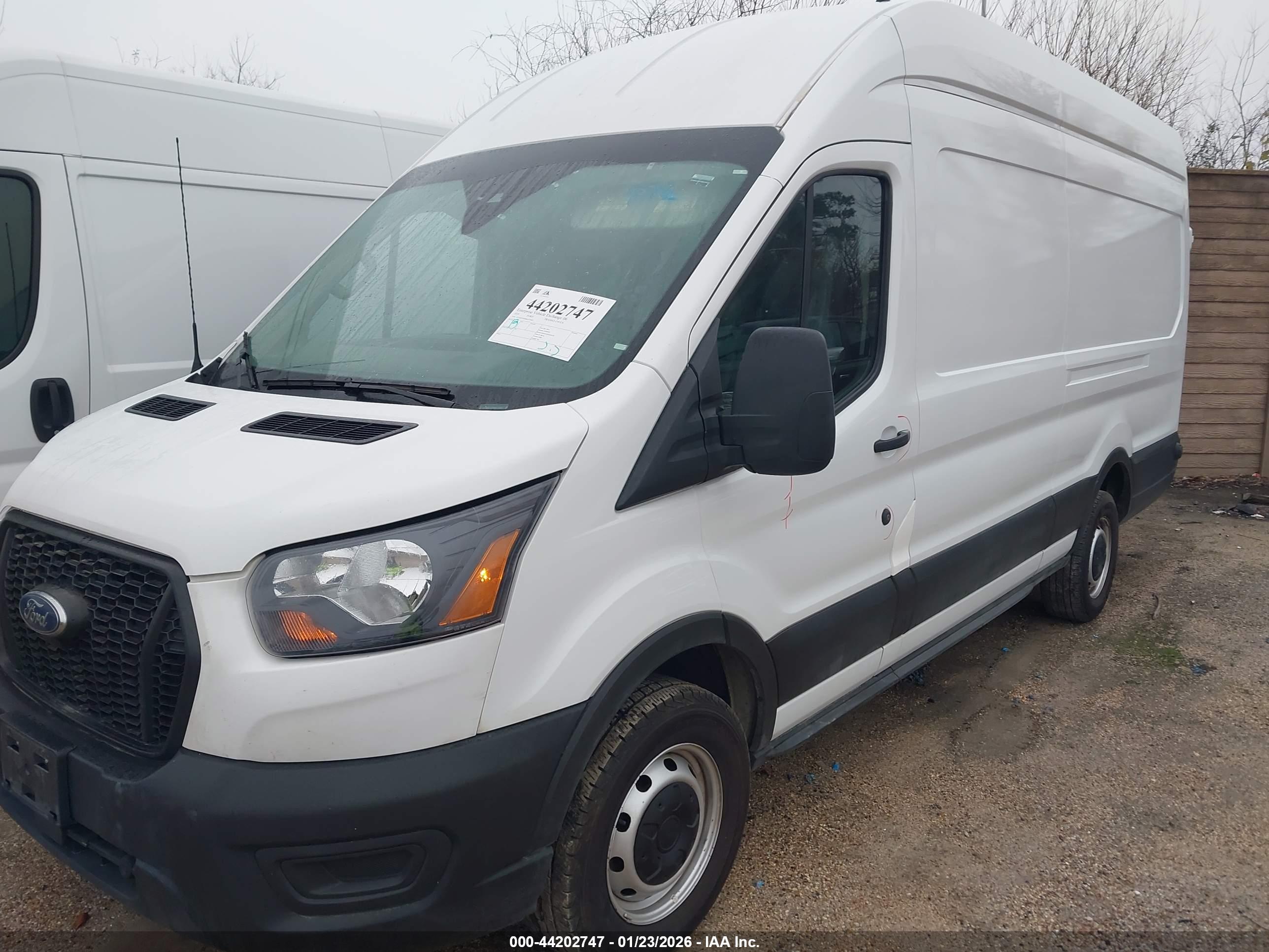FORD TRANSIT-250 image 2