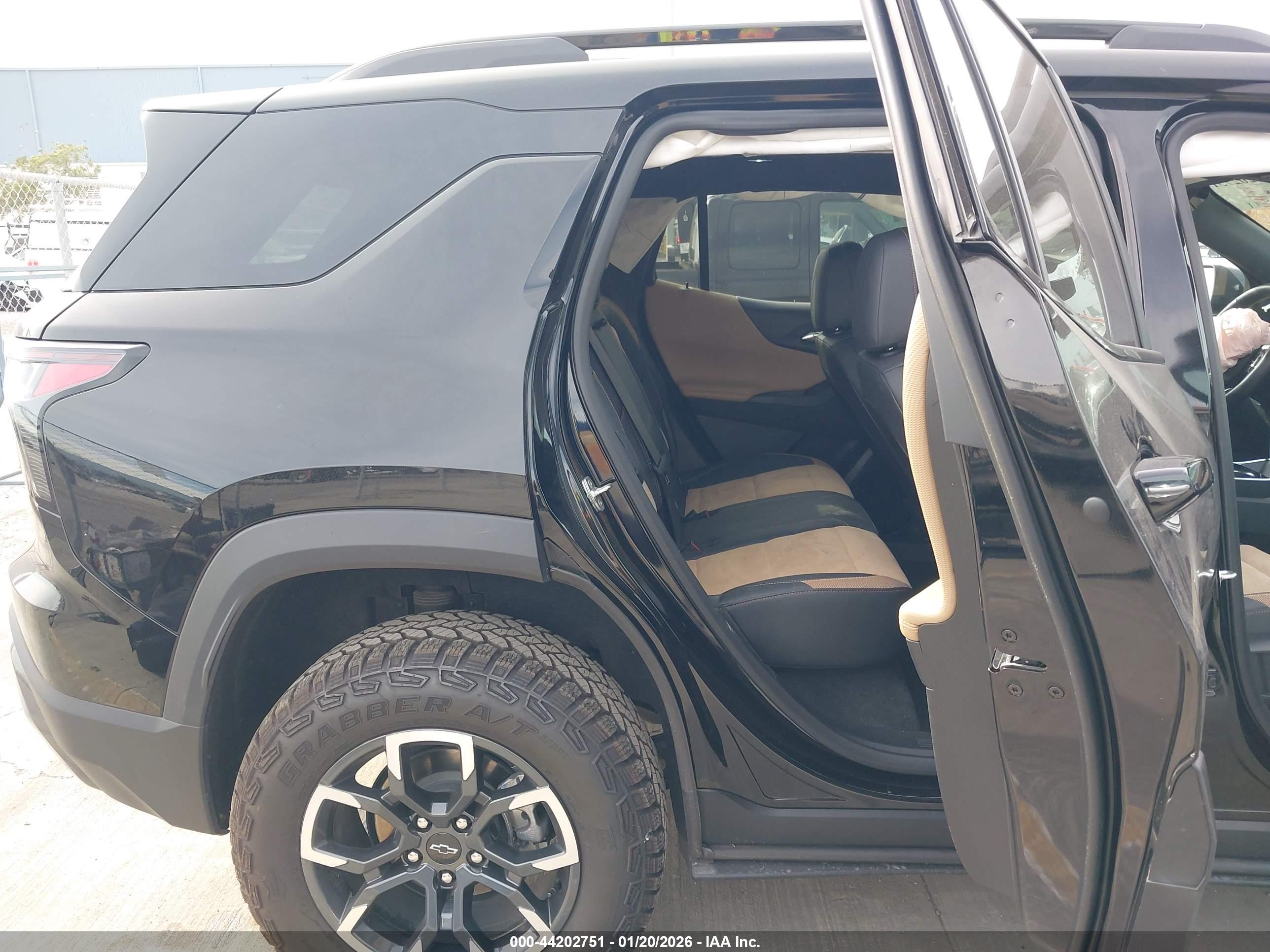 CHEVROLET EQUINOX image 8