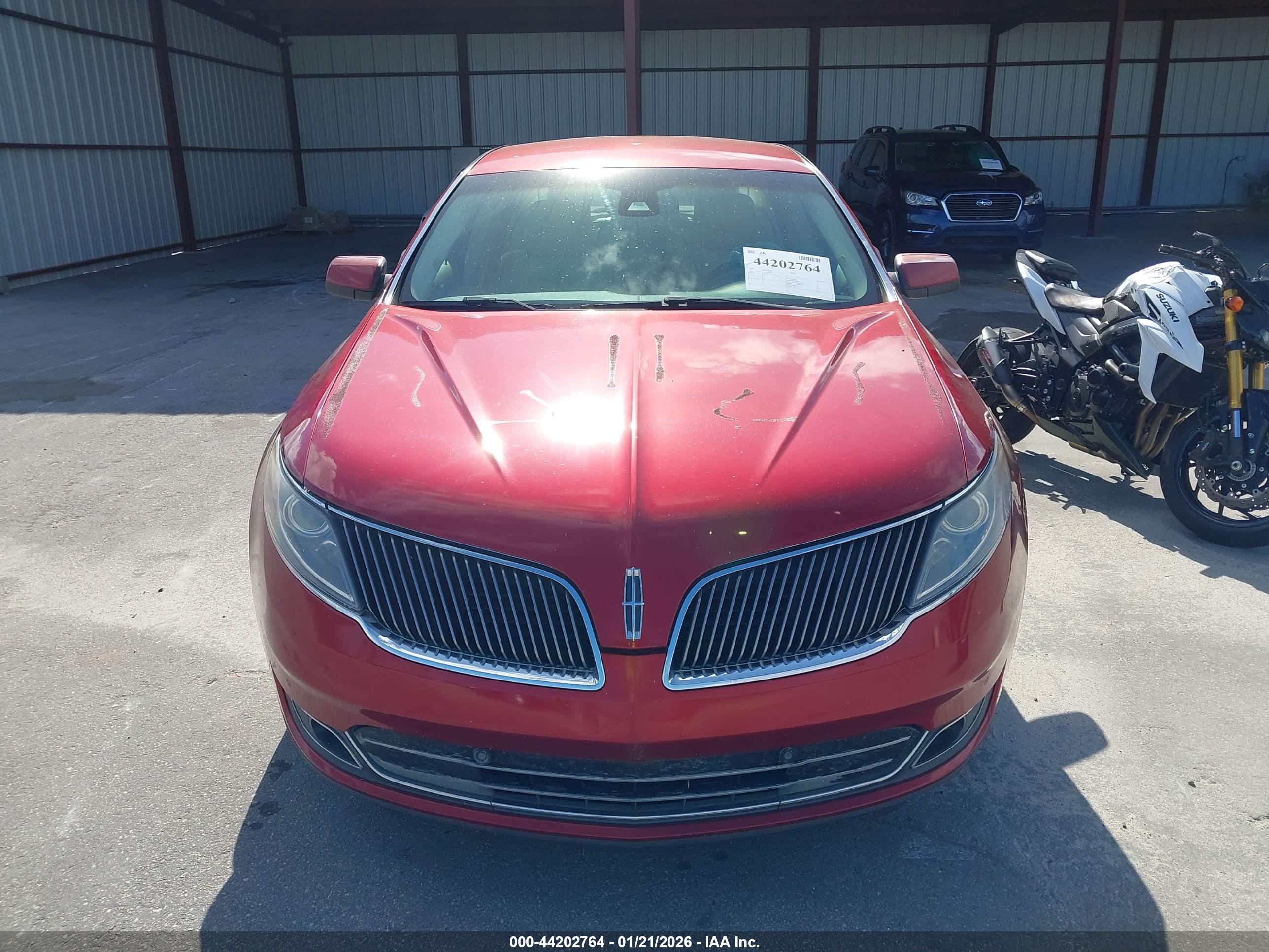 LINCOLN MKS image 6