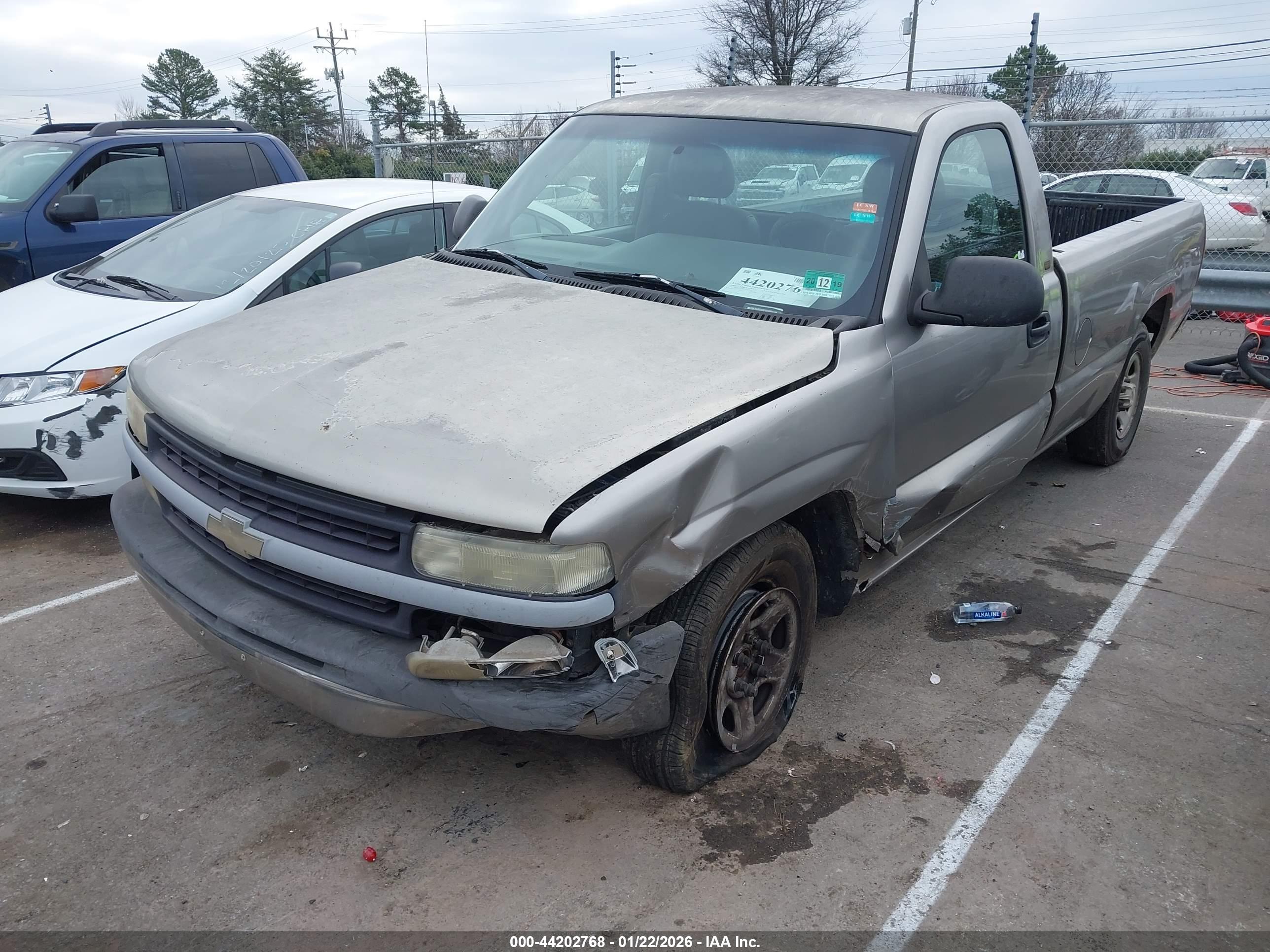 CHEVROLET SILVERADO image 2