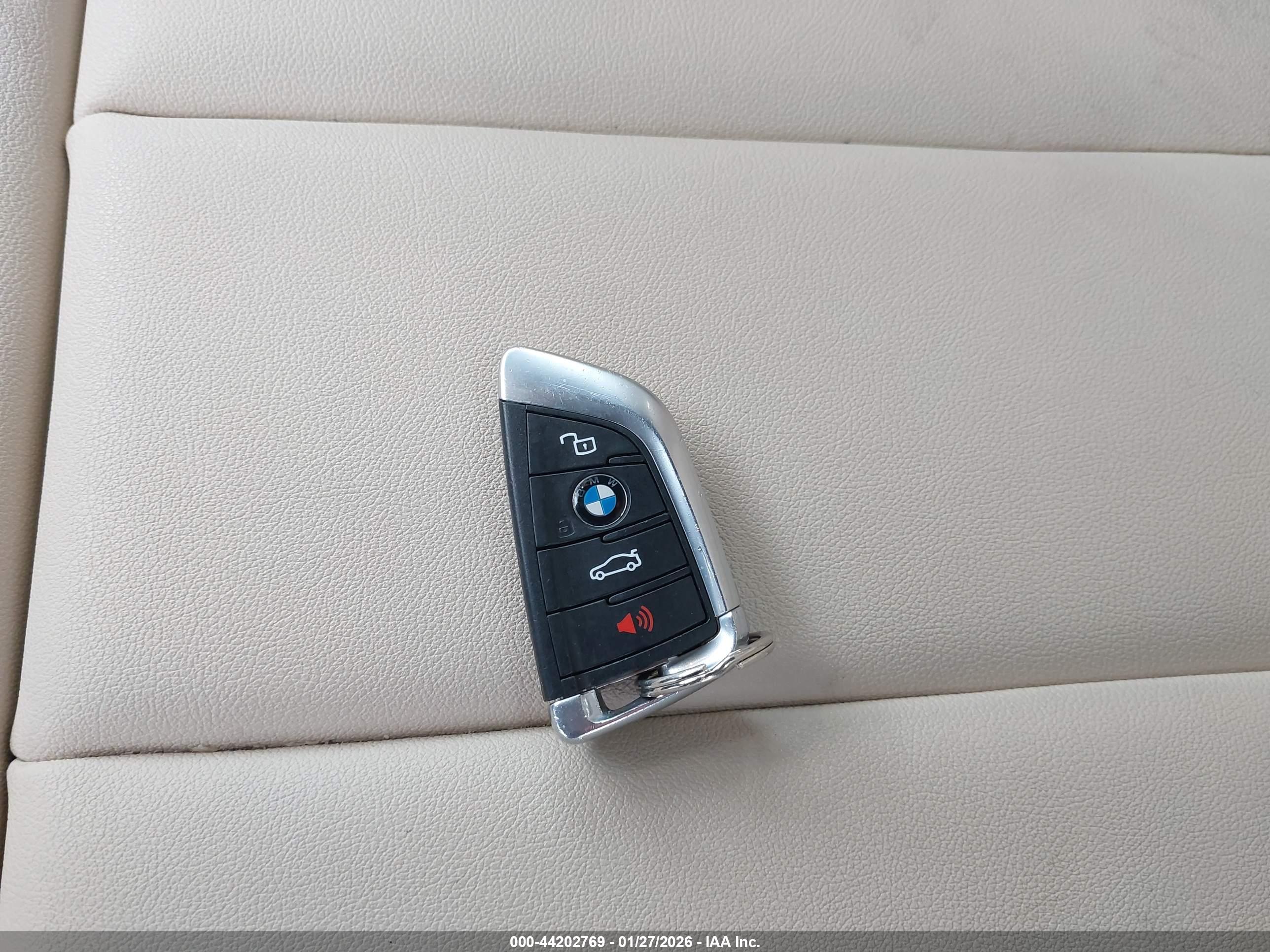 BMW 330I image 11