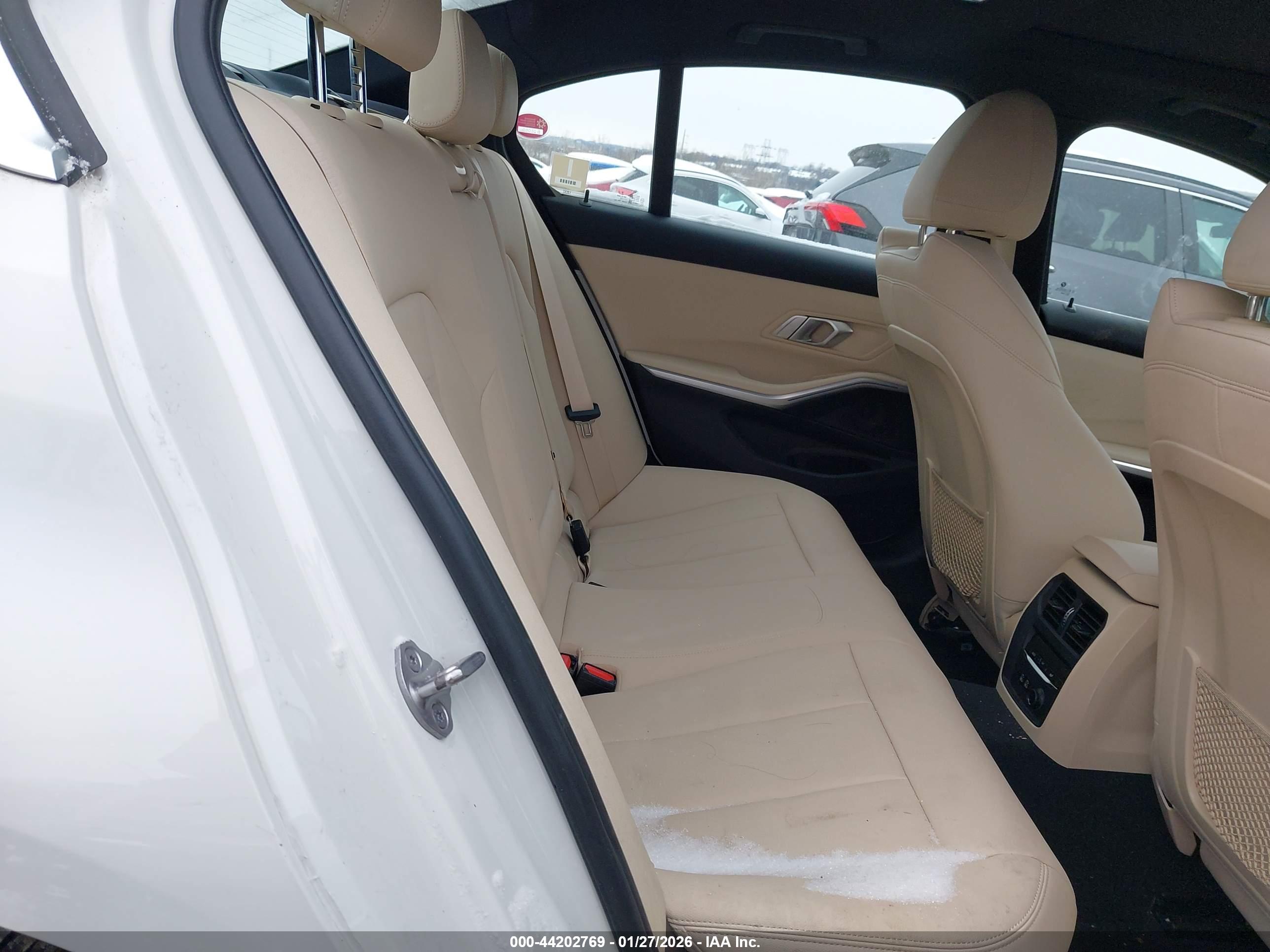 BMW 330I image 8