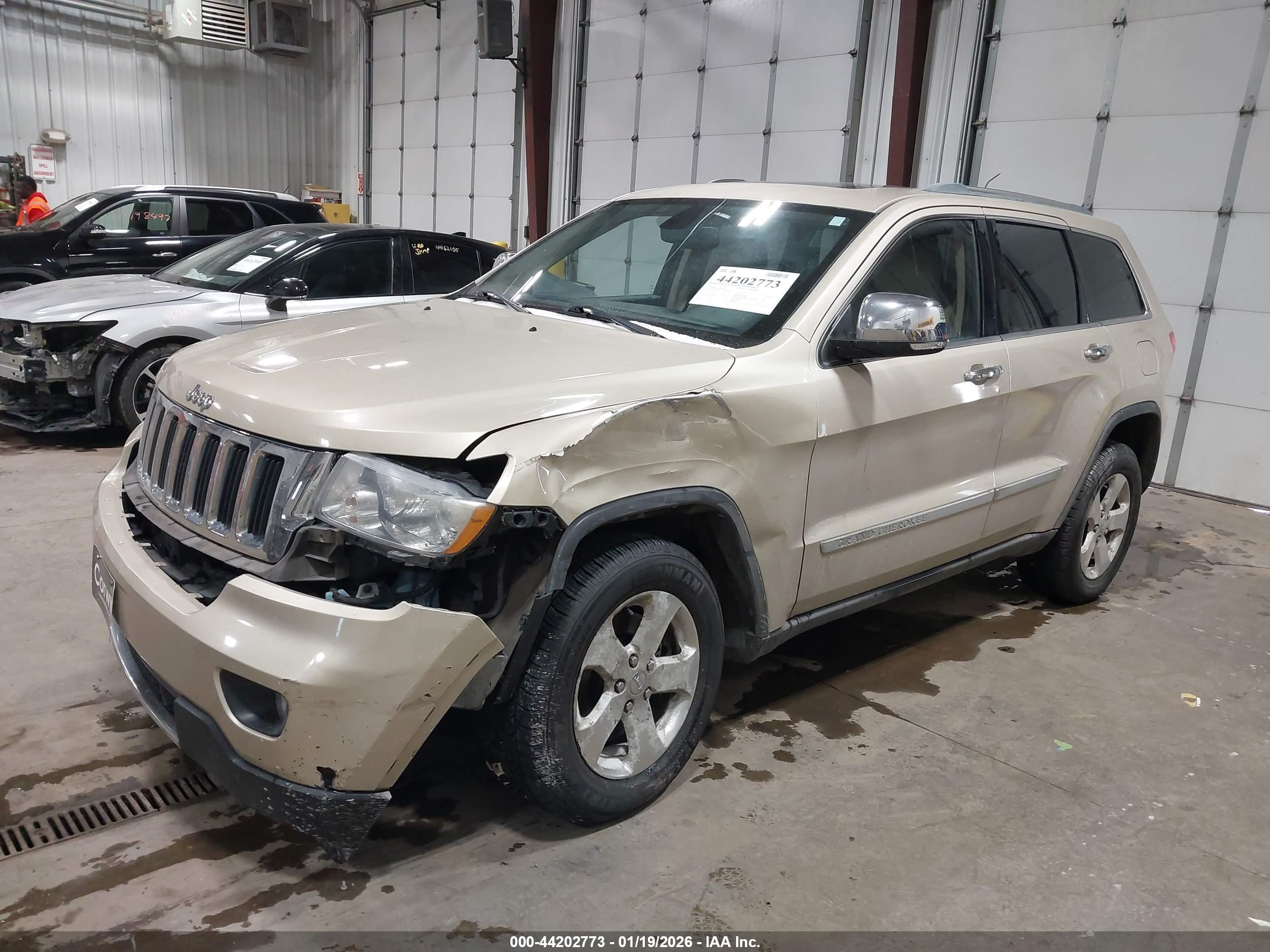 JEEP GRAND image 2