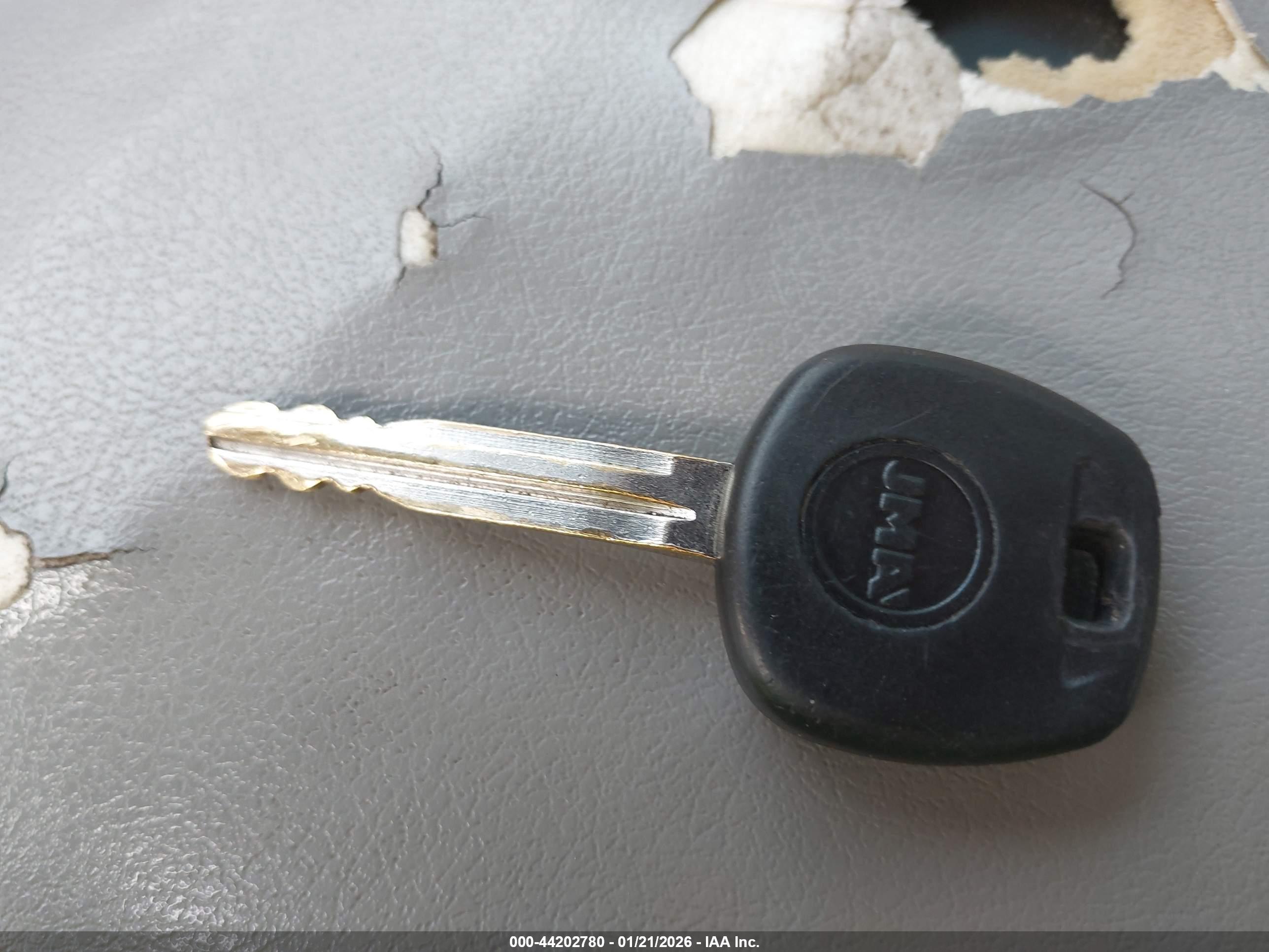 TOYOTA CAMRY image 11