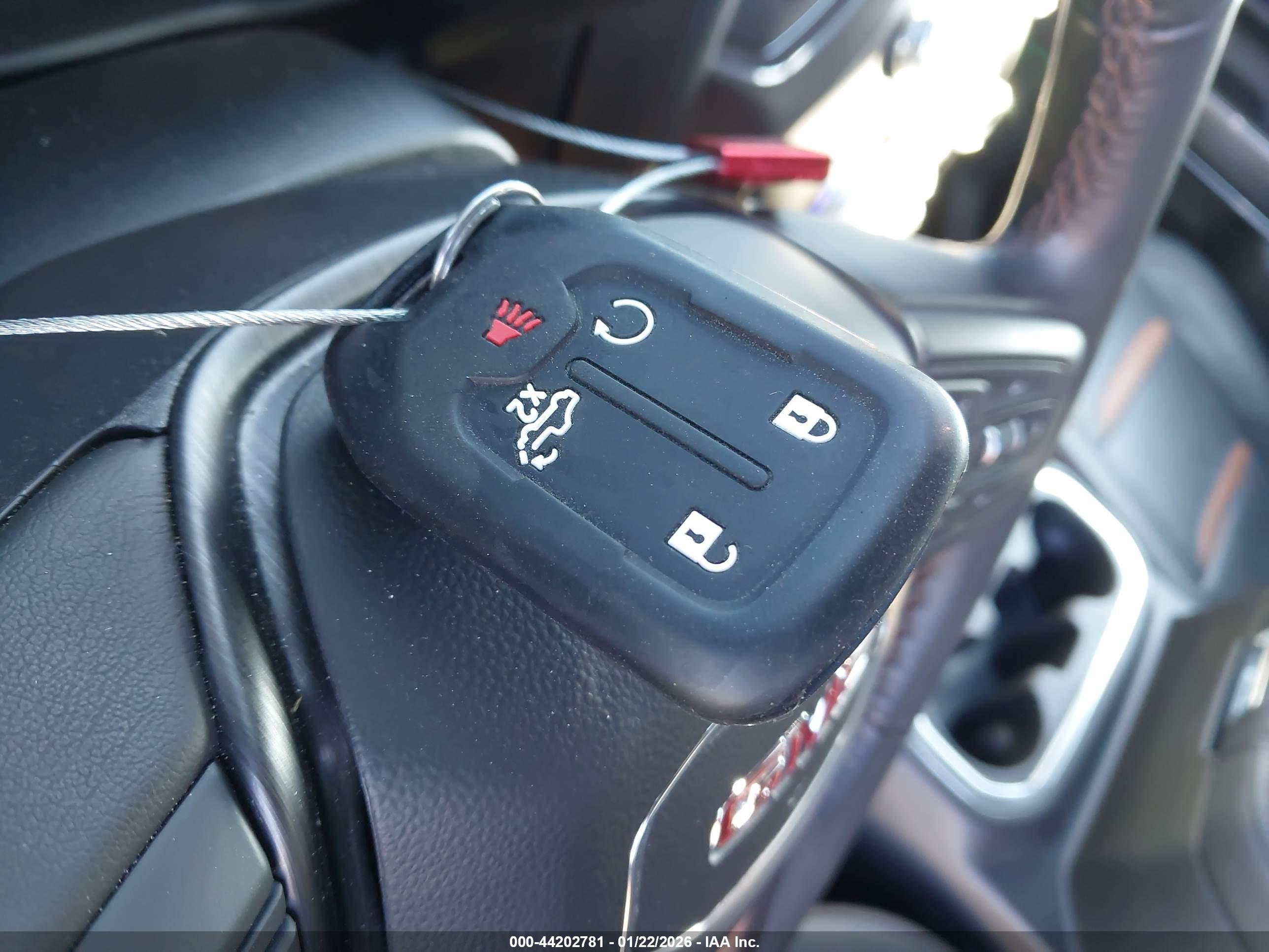 GMC SIERRA image 11