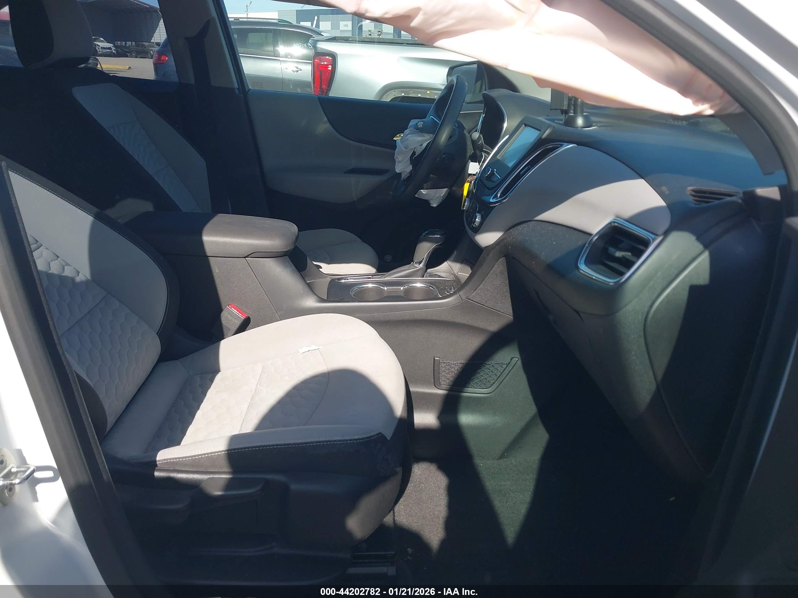 CHEVROLET EQUINOX image 5