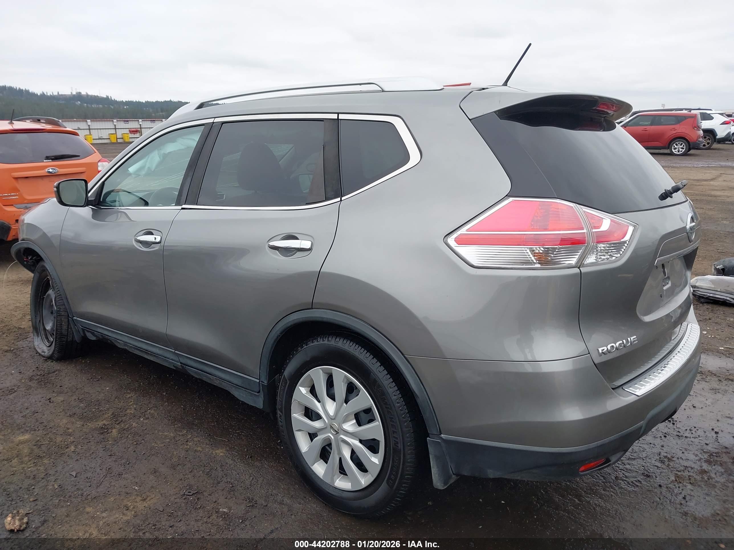 NISSAN ROGUE image 3