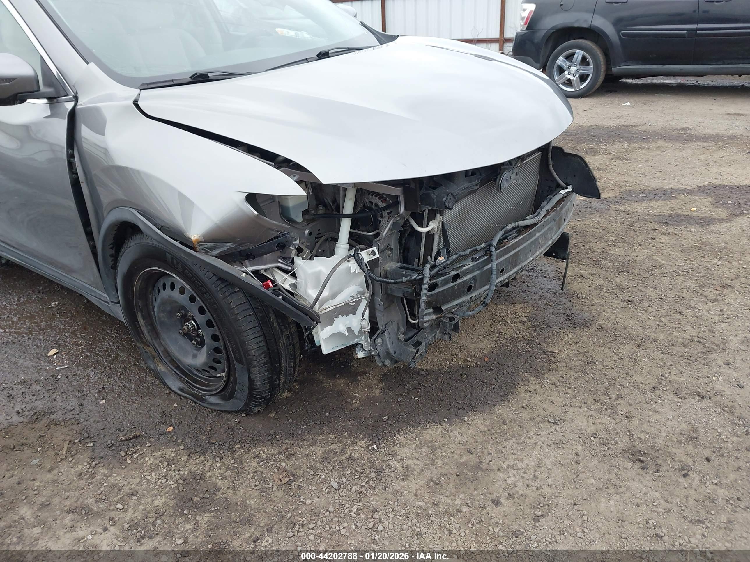 NISSAN ROGUE image 6