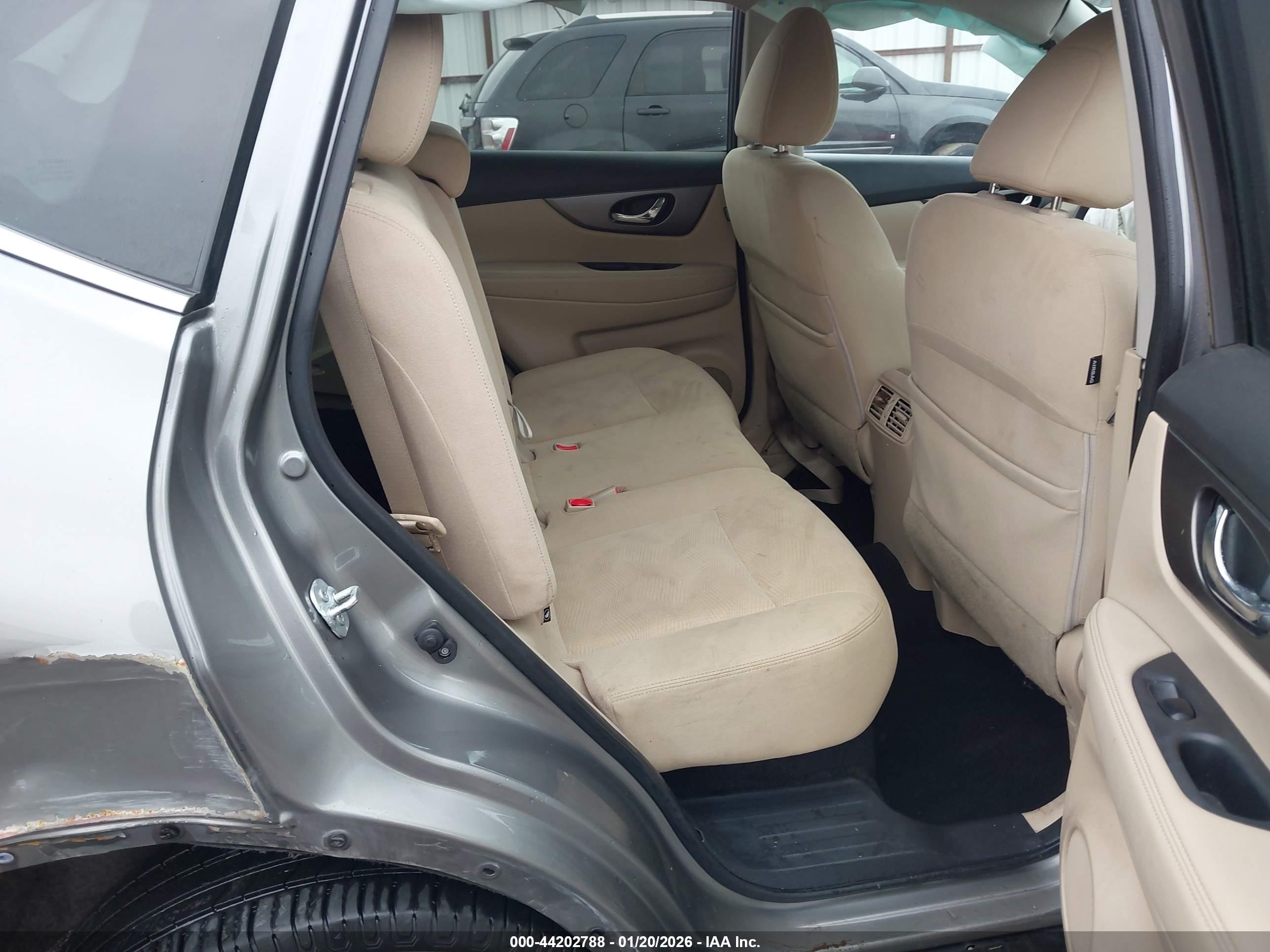 NISSAN ROGUE image 8