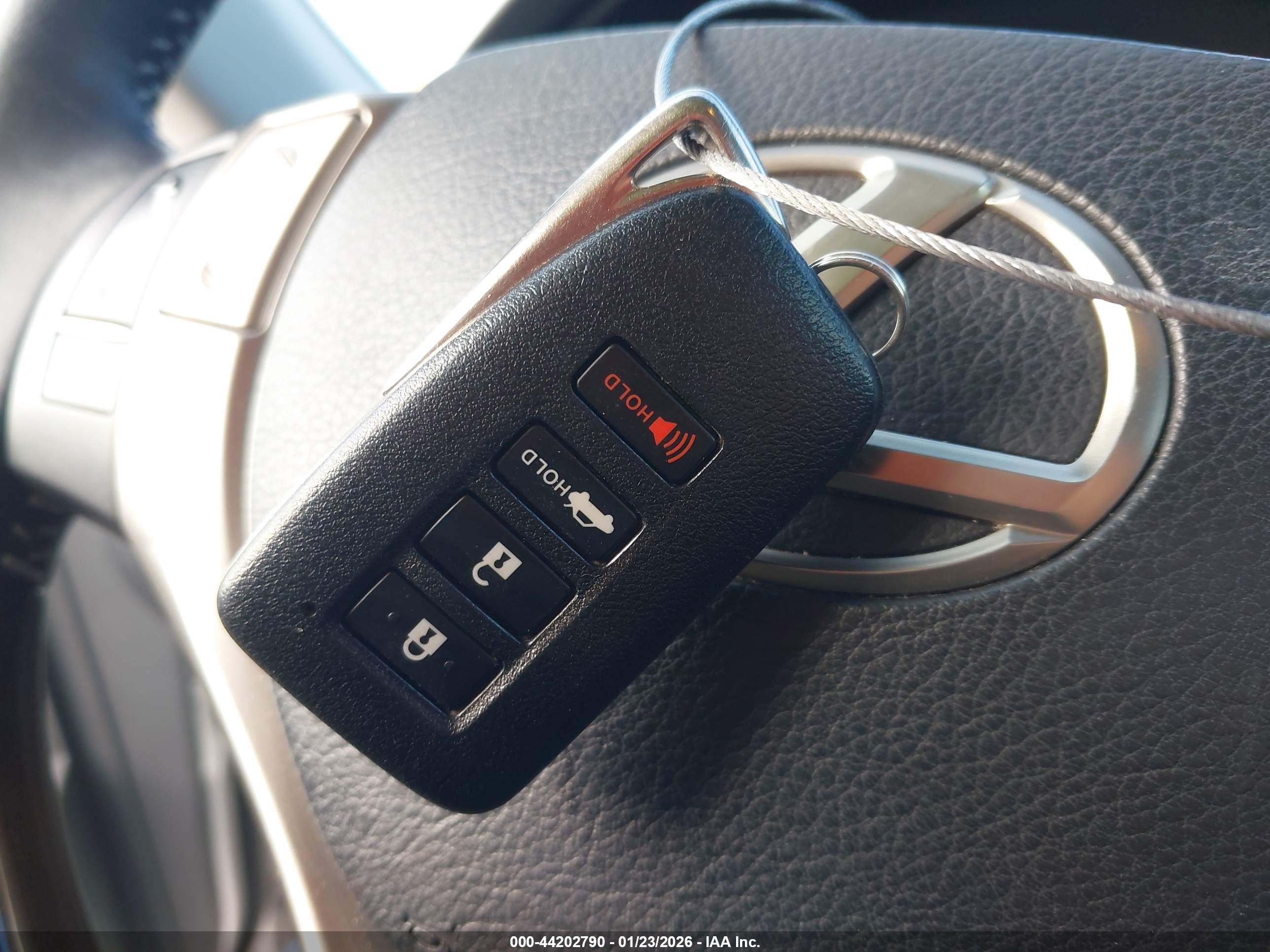 LEXUS ES image 11