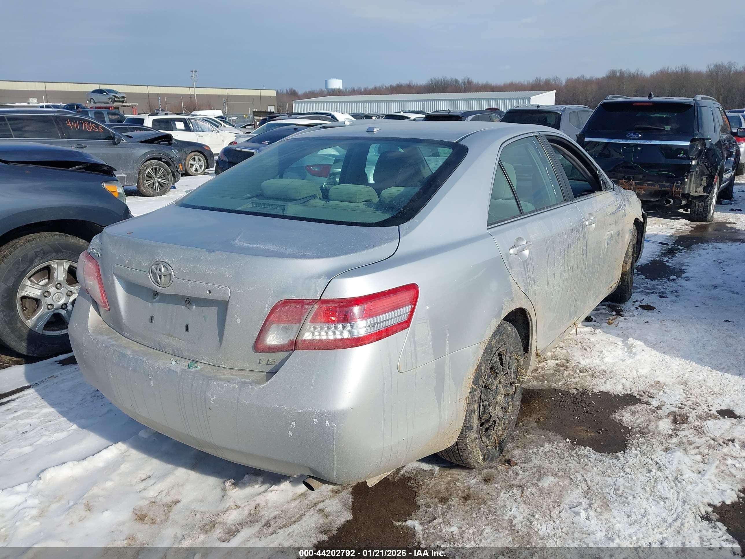 TOYOTA CAMRY image 4