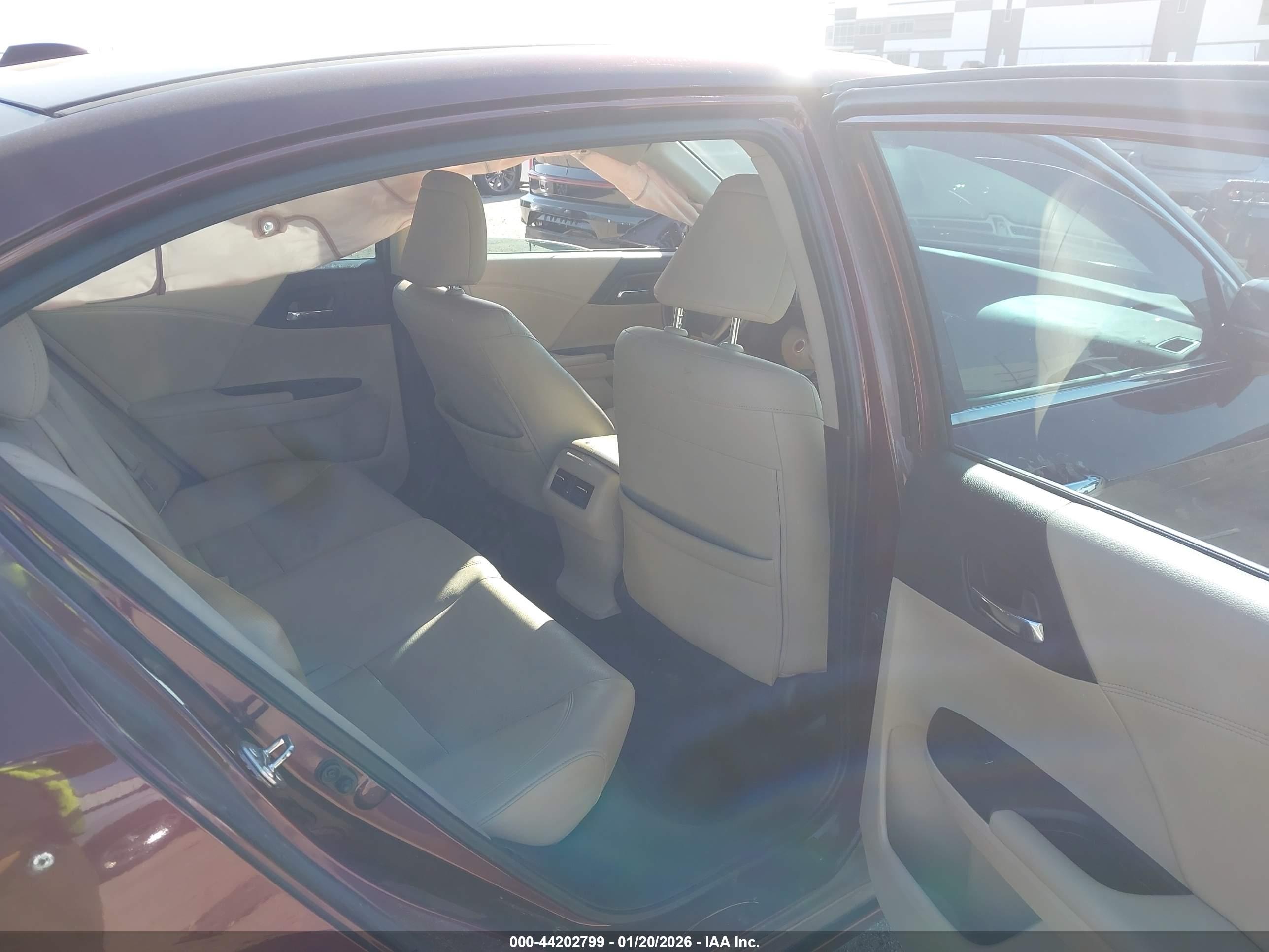 HONDA ACCORD image 8