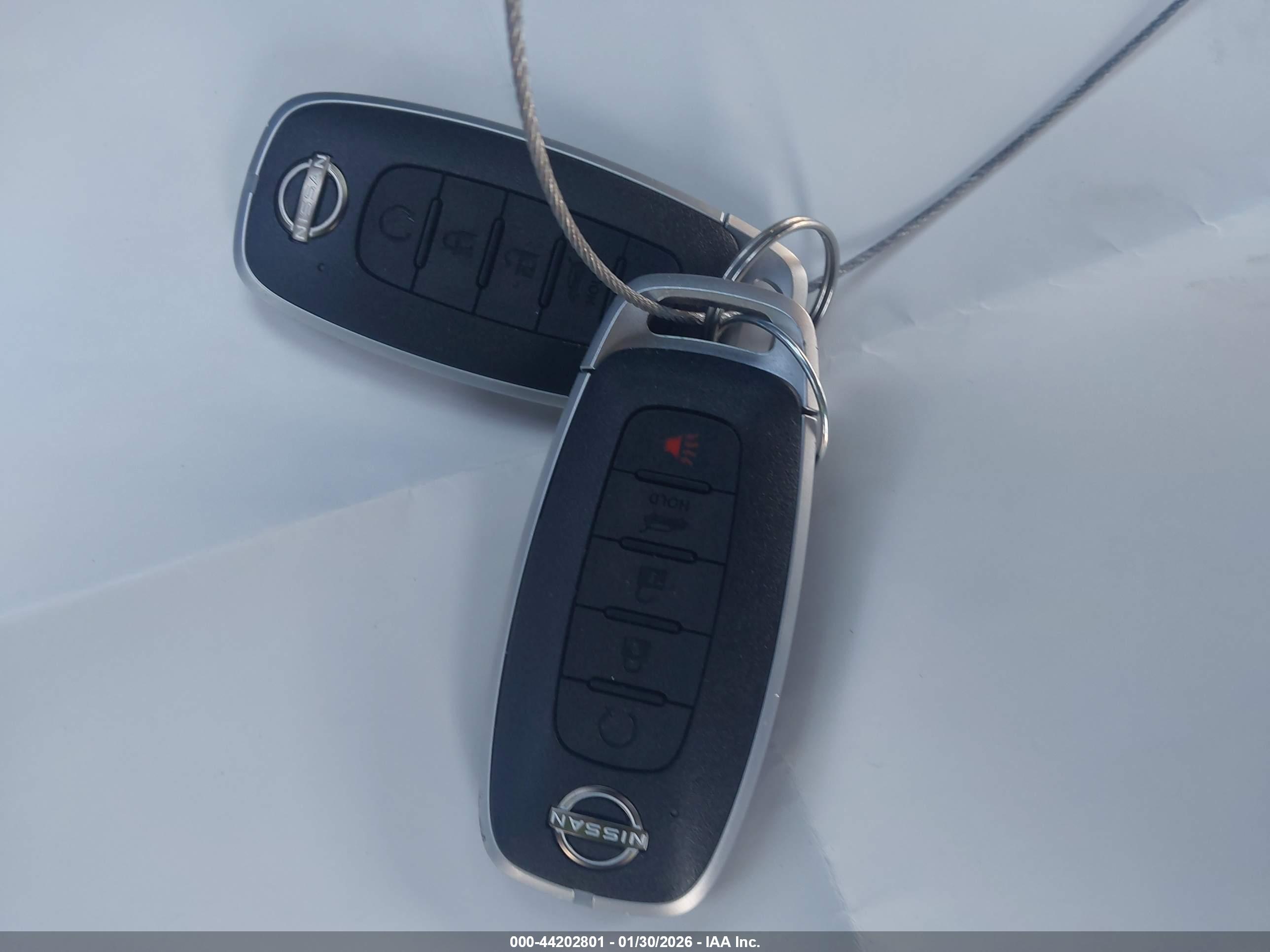 NISSAN ROGUE image 11