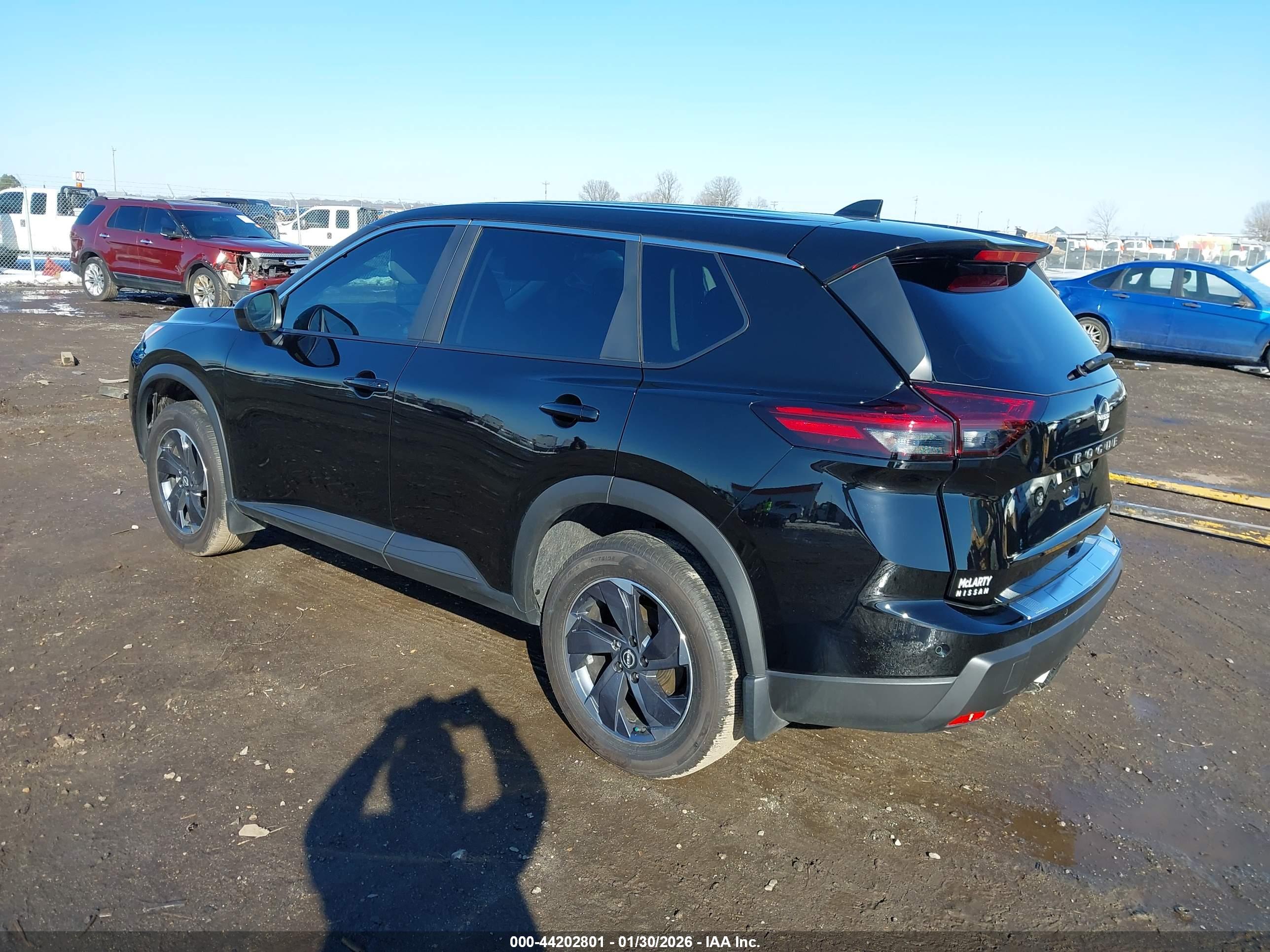 NISSAN ROGUE image 3