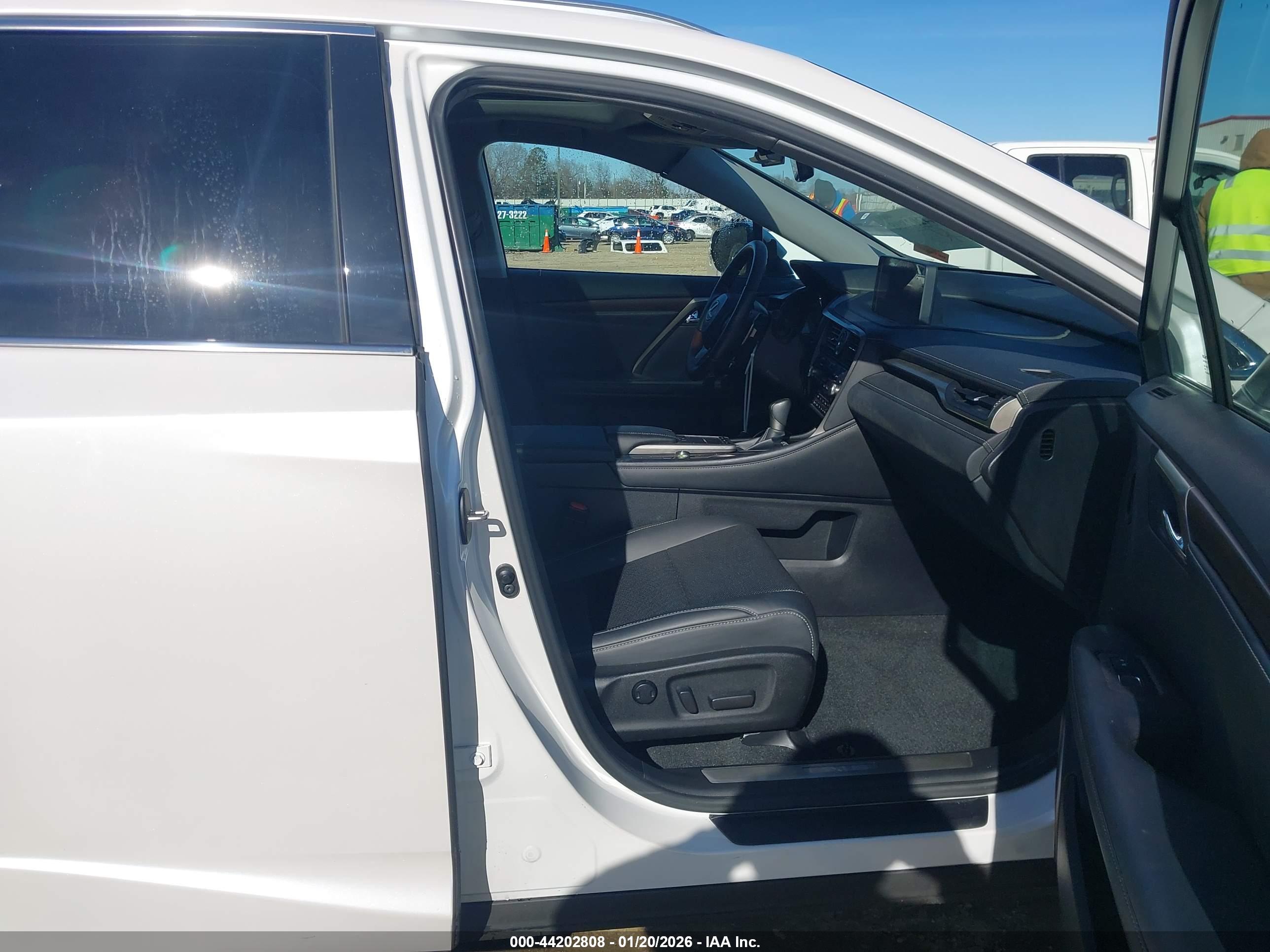 LEXUS RX image 5