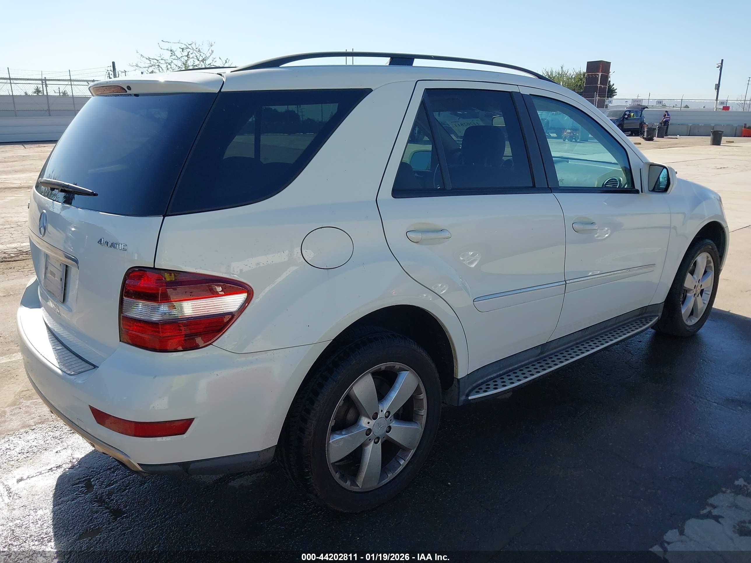 MERCEDES-BENZ ML image 4