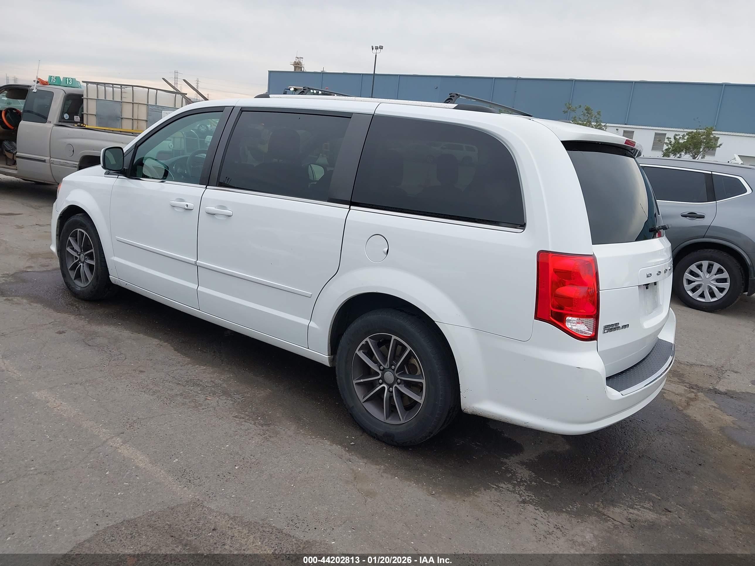 DODGE GRAND image 3