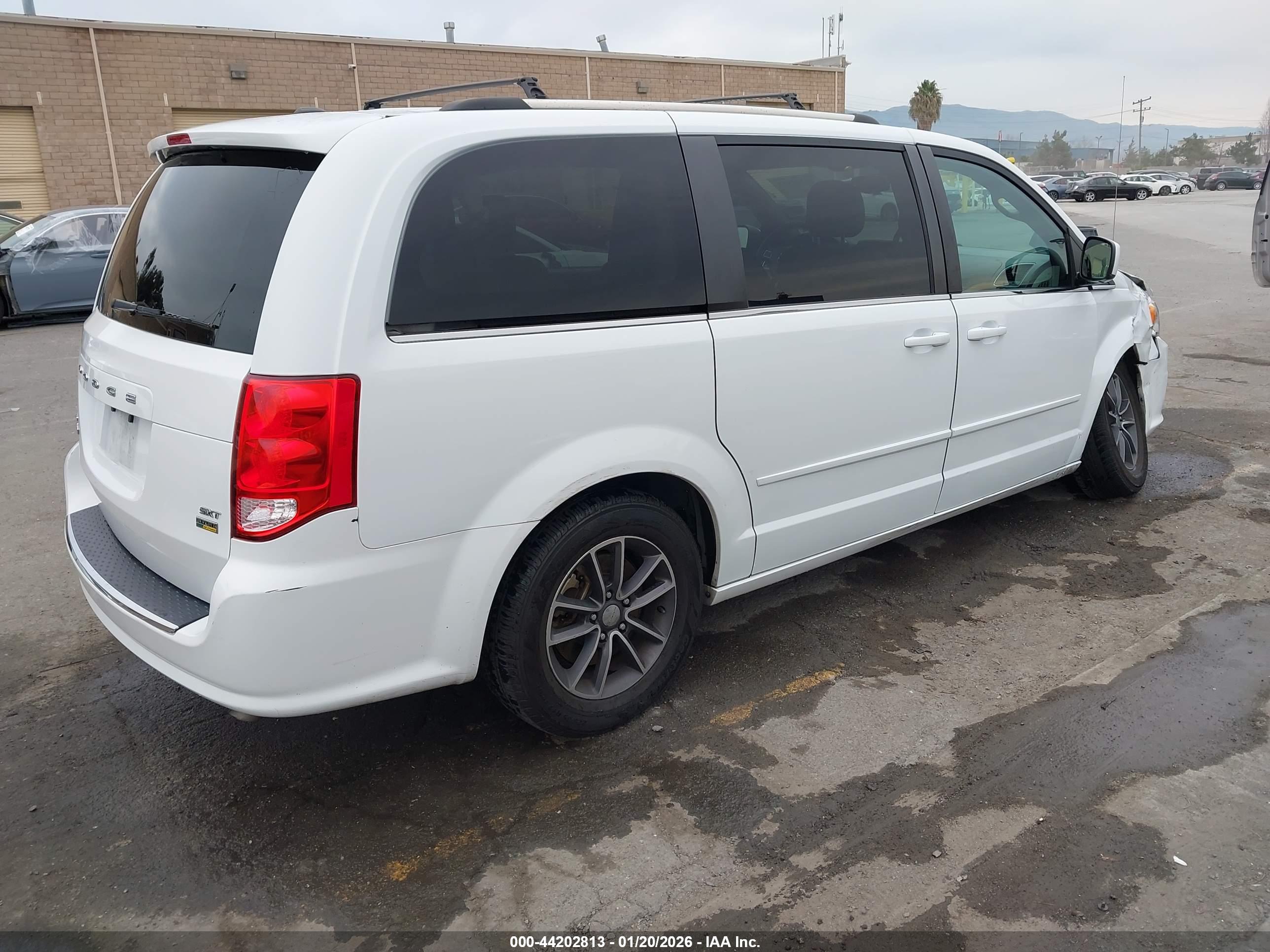DODGE GRAND image 4