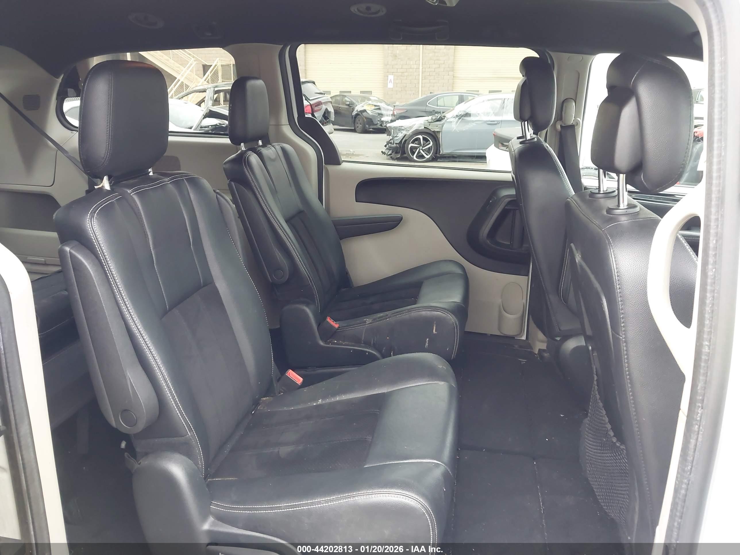 DODGE GRAND image 8