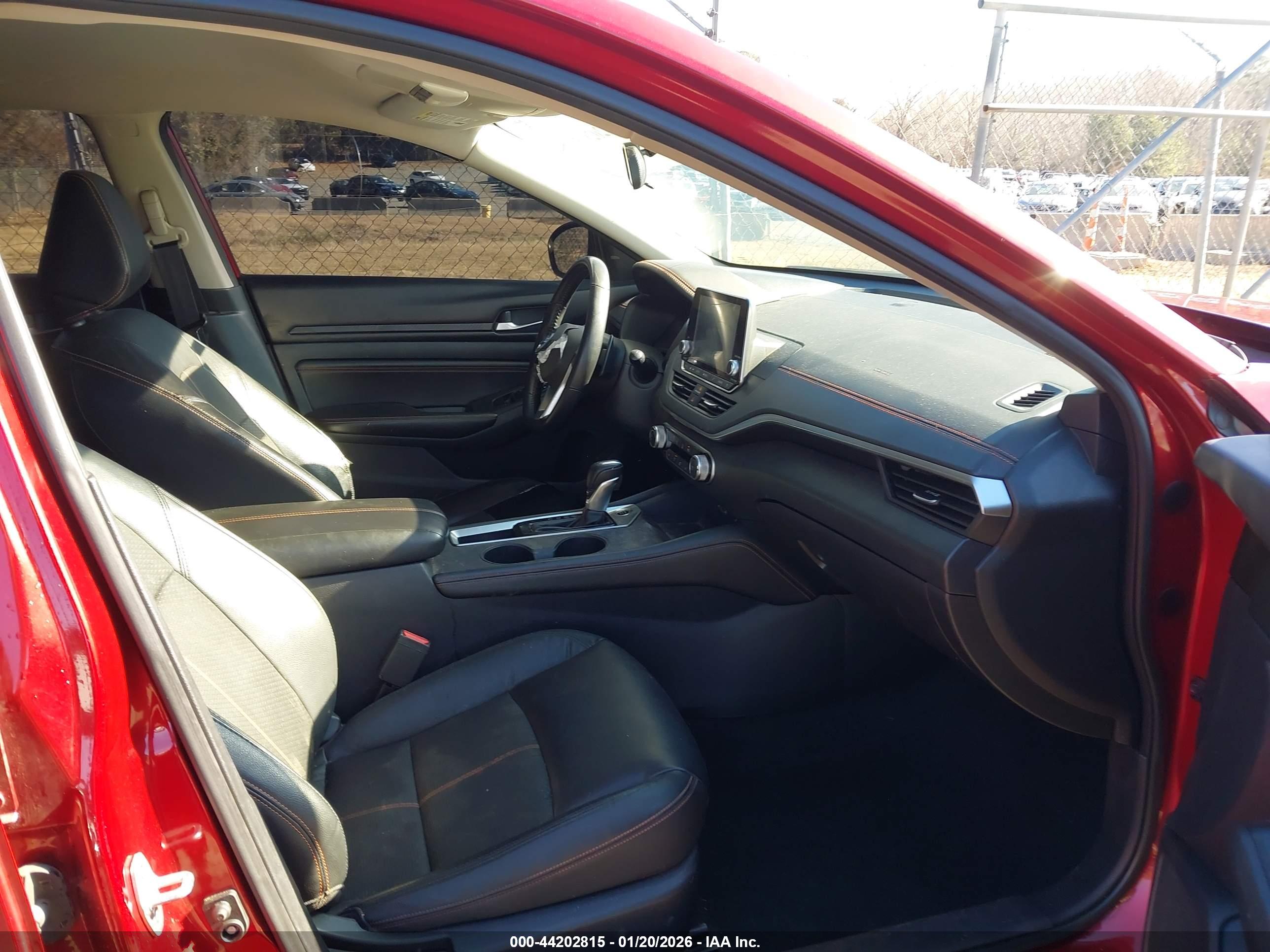 NISSAN ALTIMA image 5