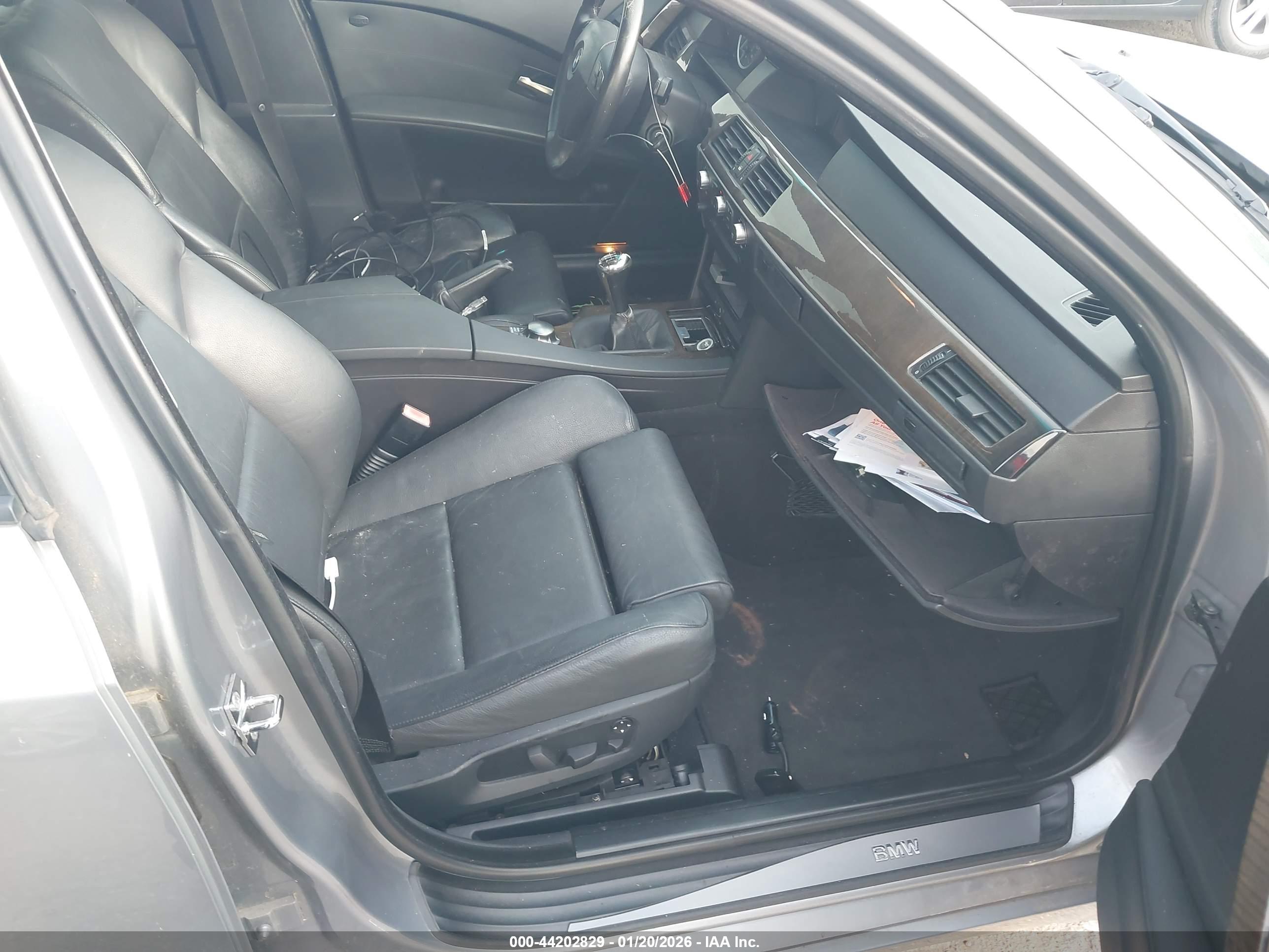 BMW 545I image 5