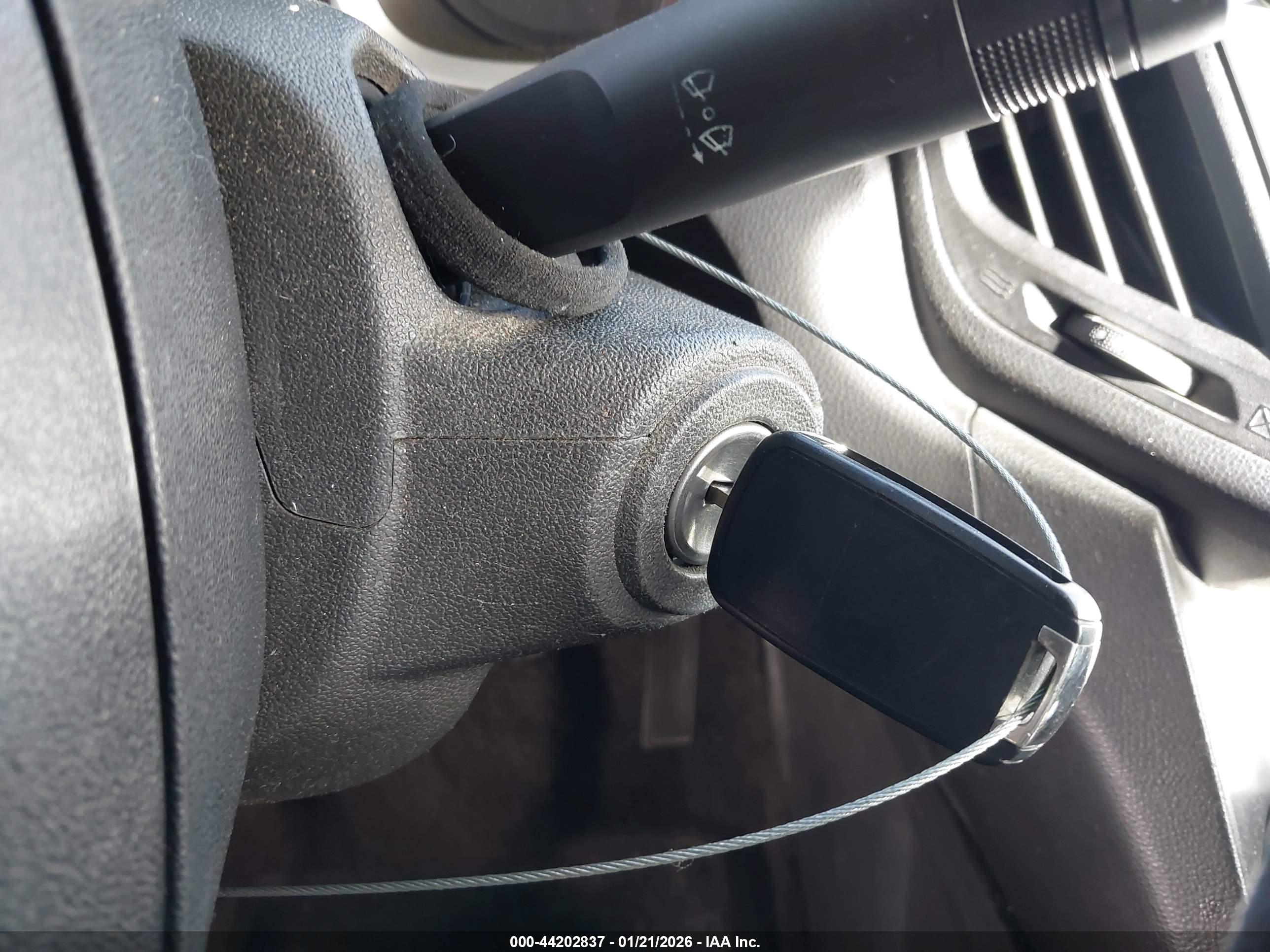 CHEVROLET EQUINOX image 11