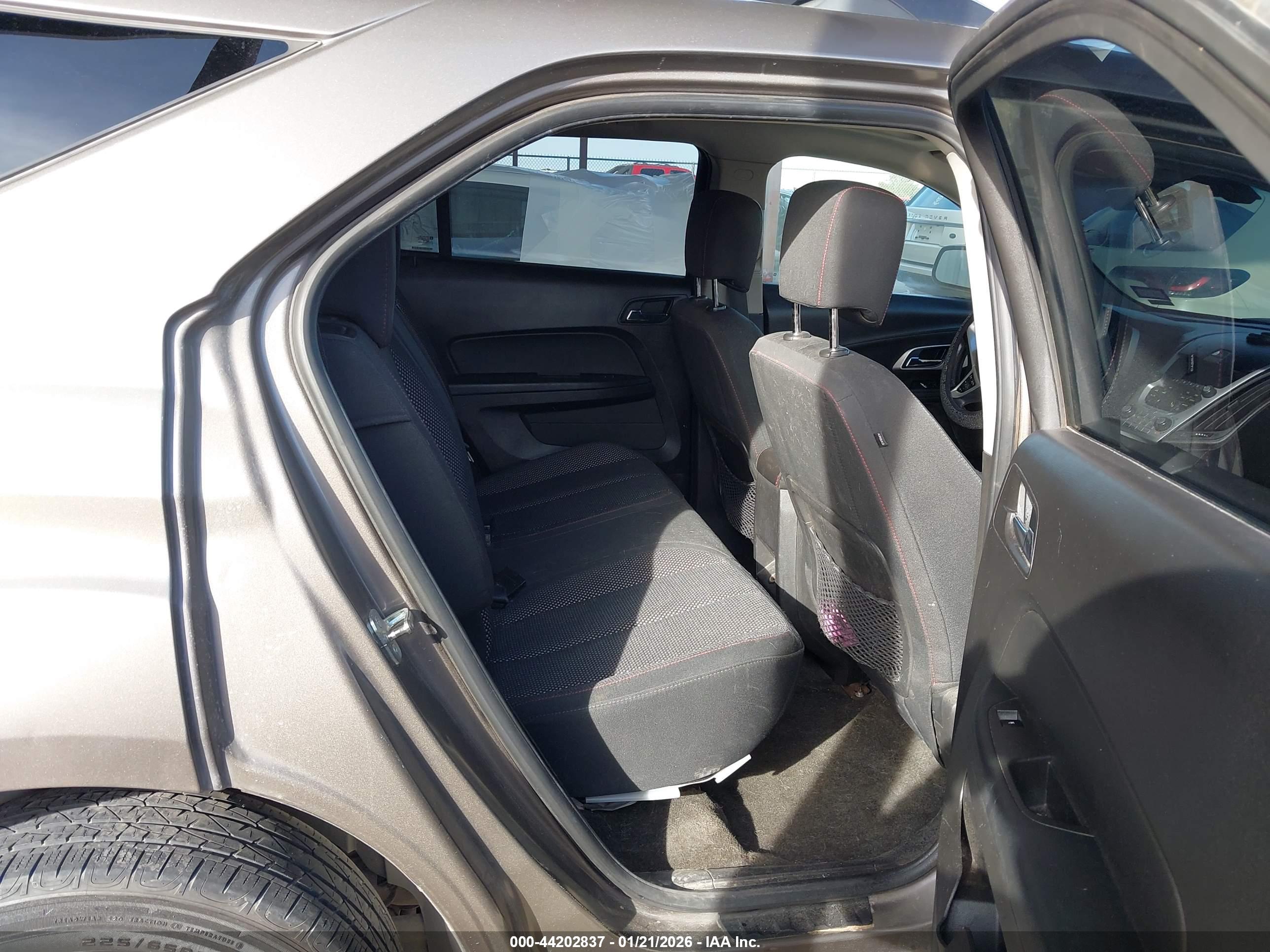 CHEVROLET EQUINOX image 8