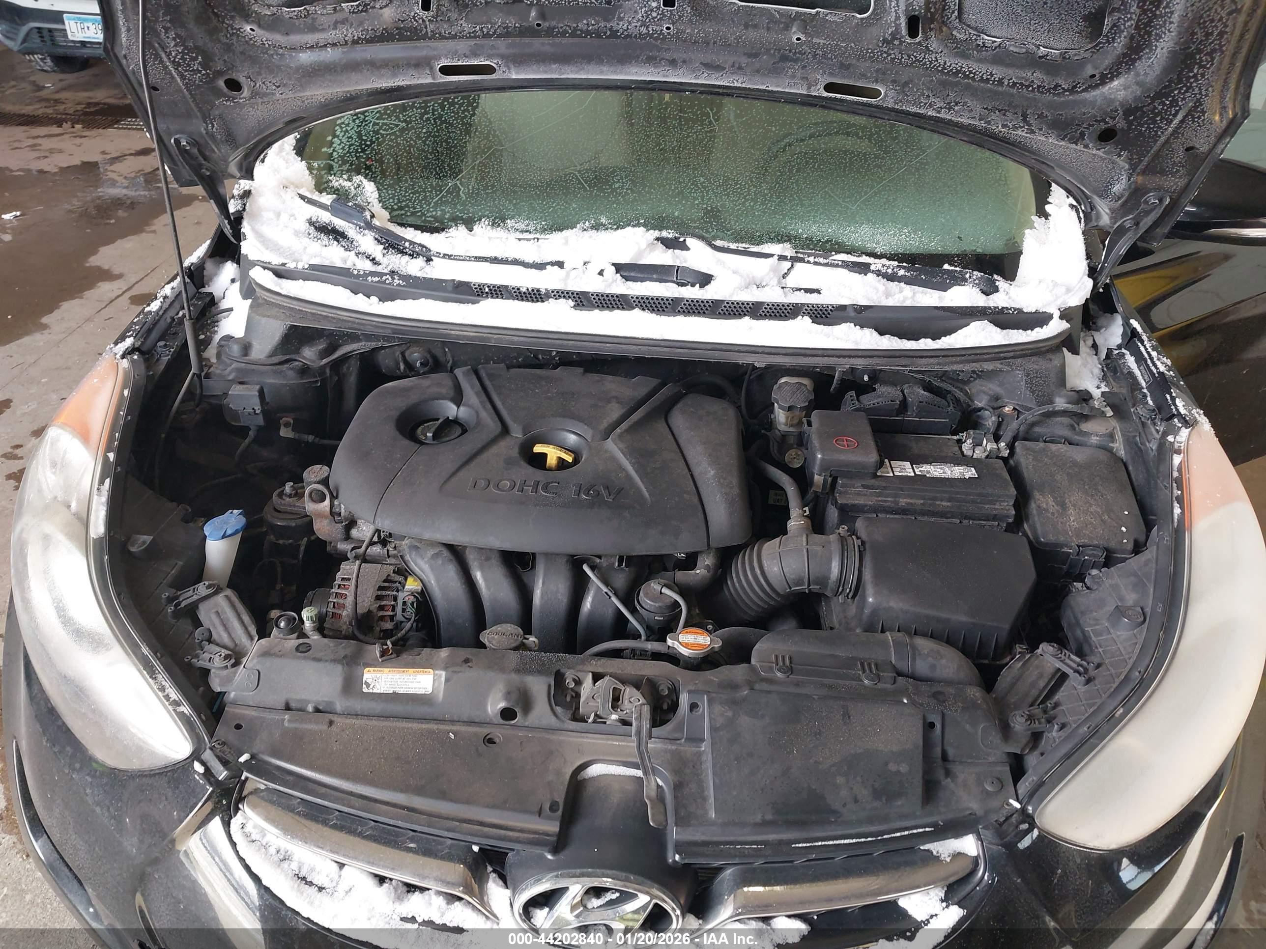 HYUNDAI ELANTRA image 10