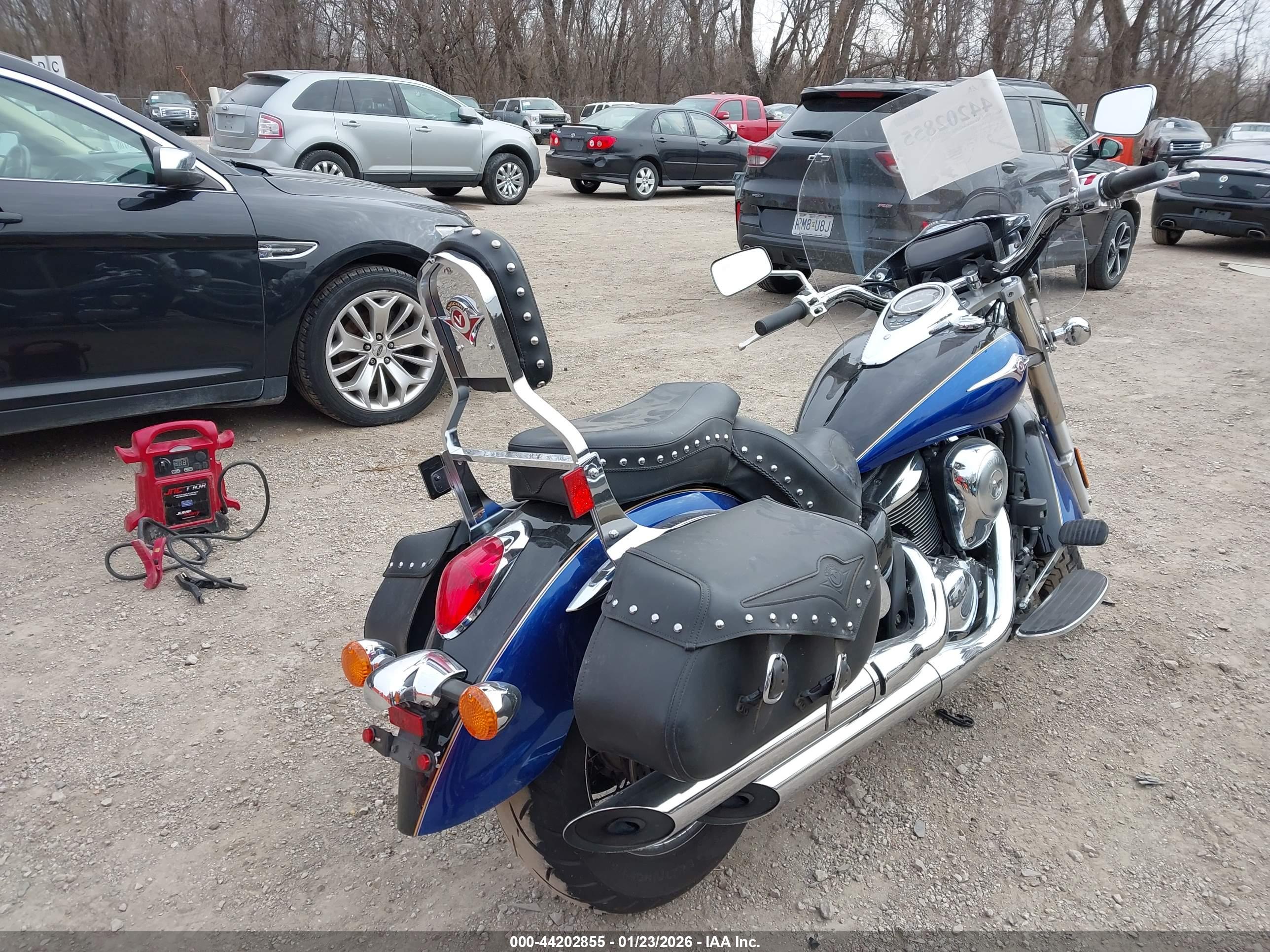 KAWASAKI VN900 image 4