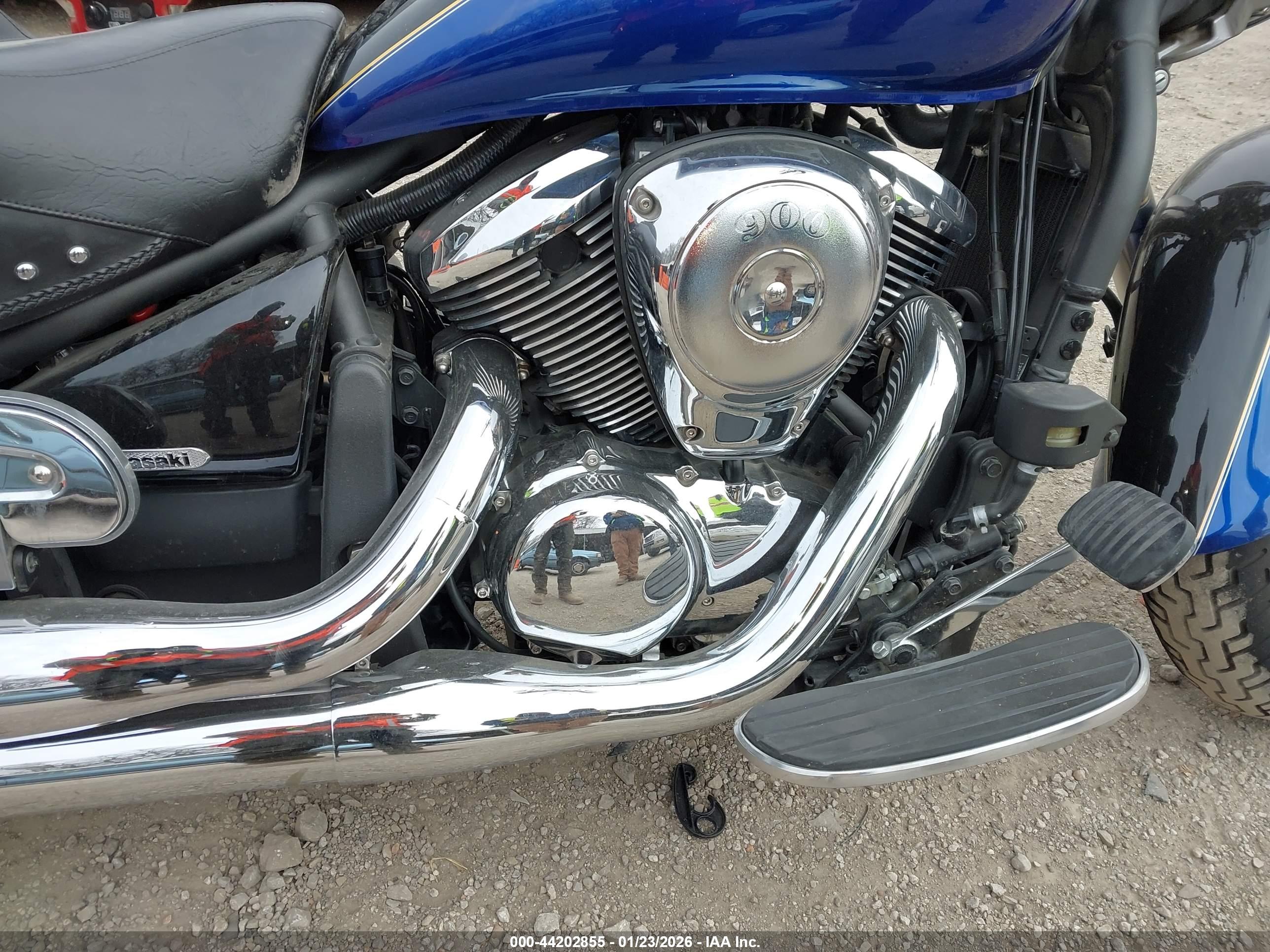 KAWASAKI VN900 image 8