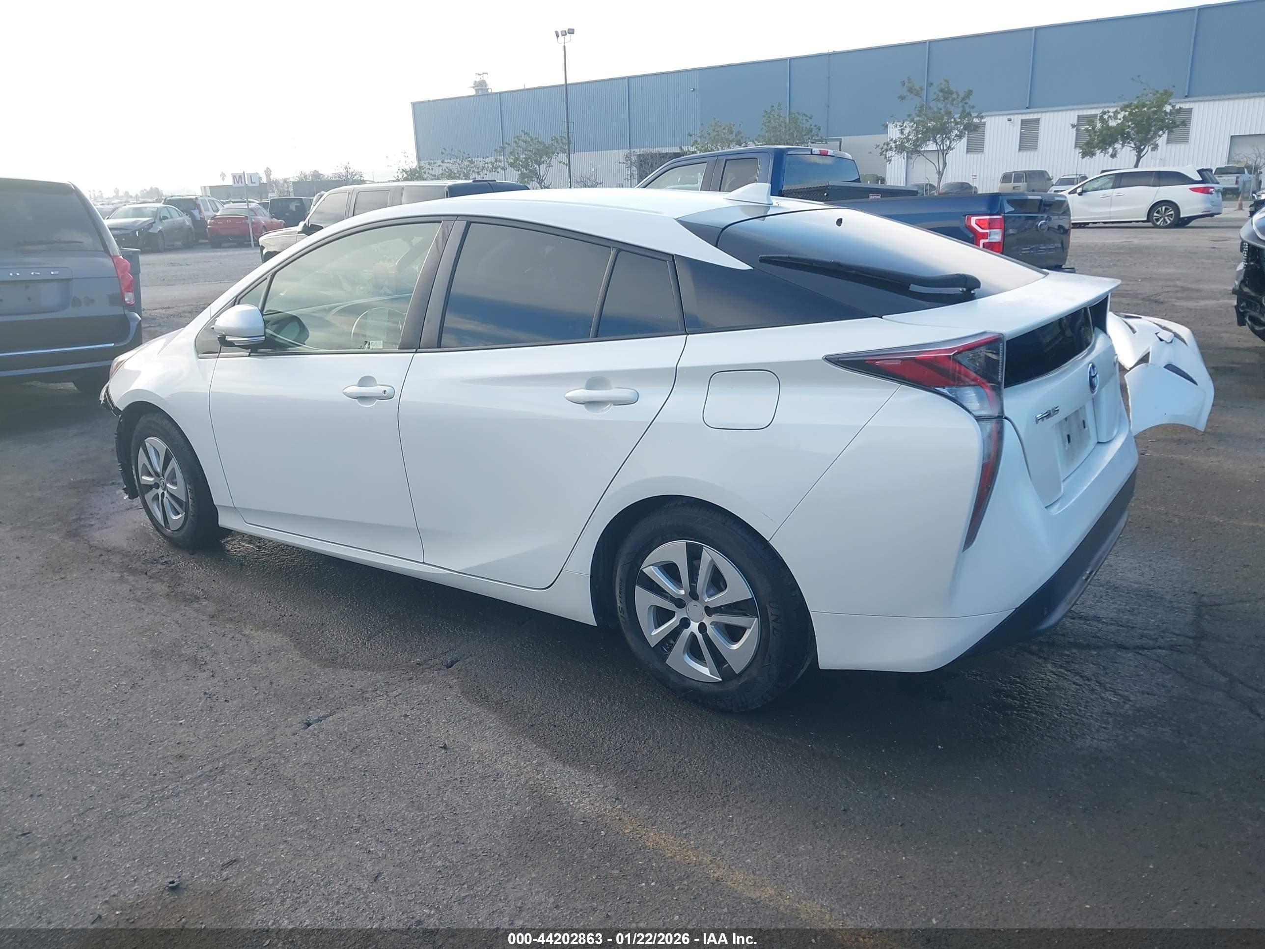 TOYOTA PRIUS image 3