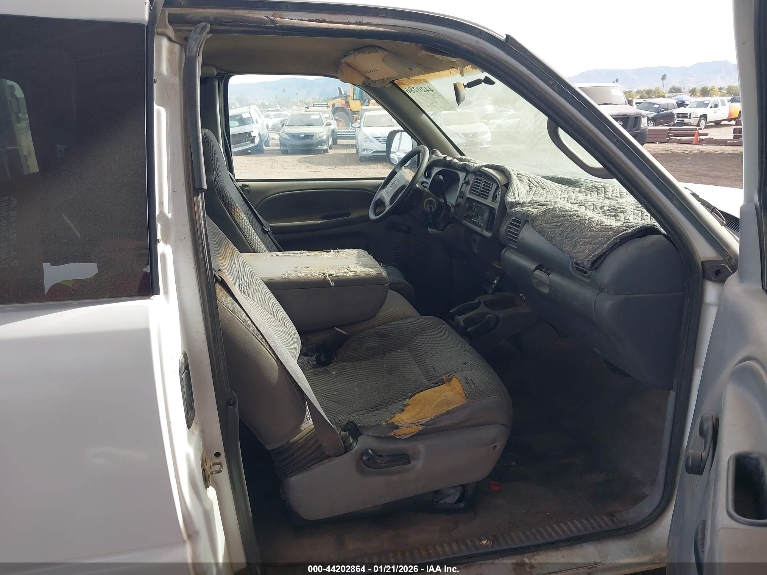 DODGE RAM image 5
