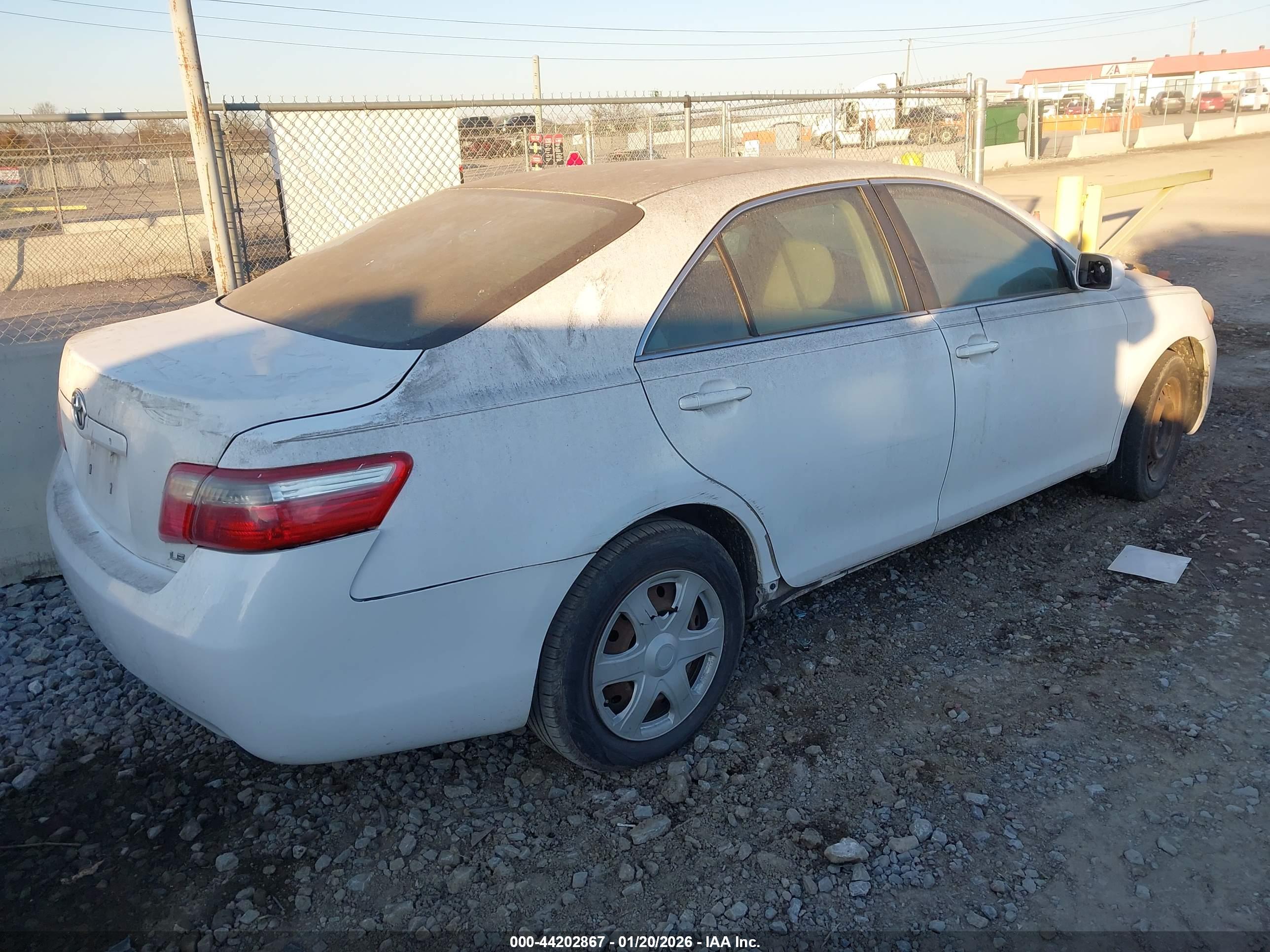 TOYOTA CAMRY image 4