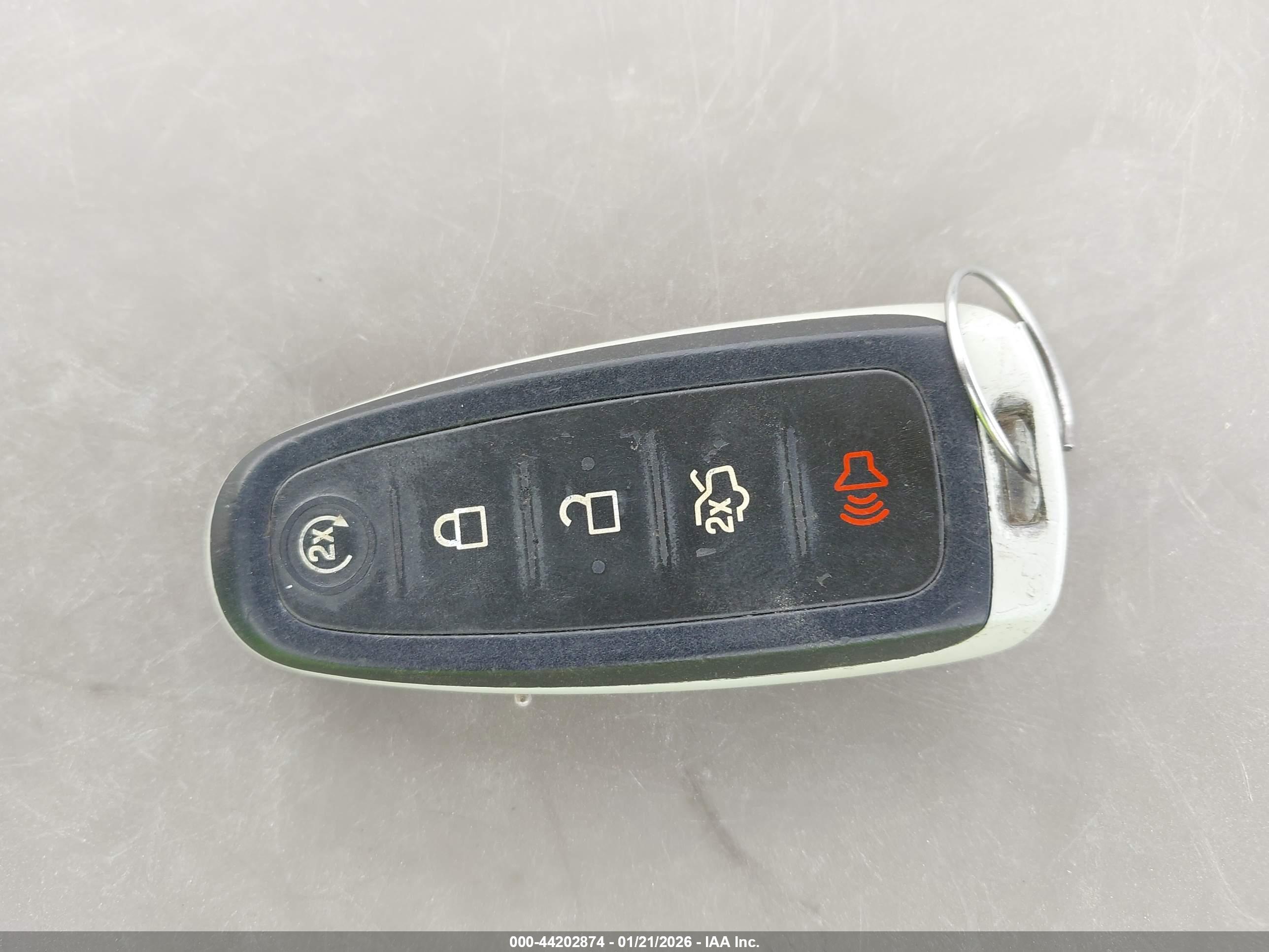FORD C-MAX image 11