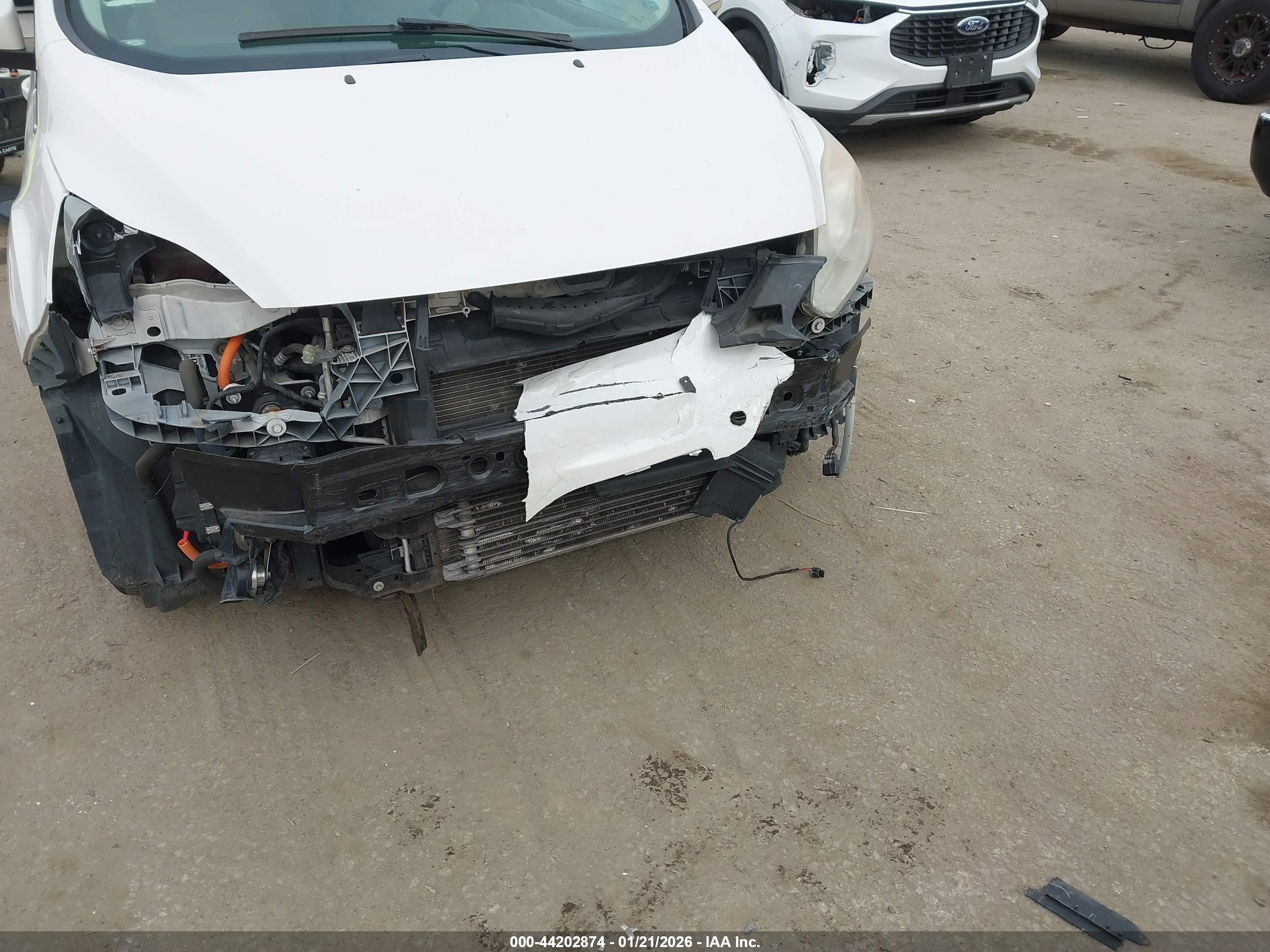 FORD C-MAX image 6