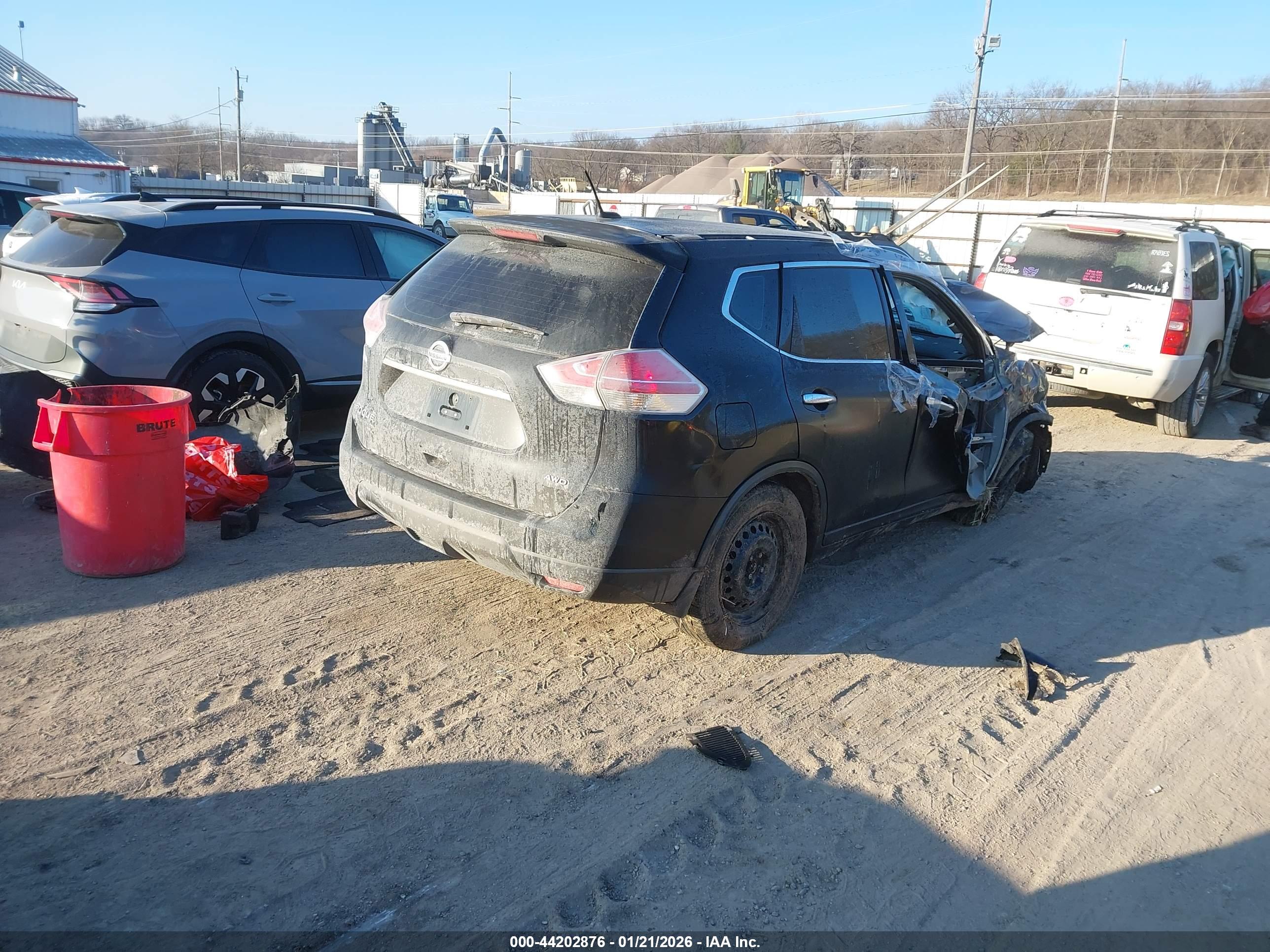 NISSAN ROGUE image 4