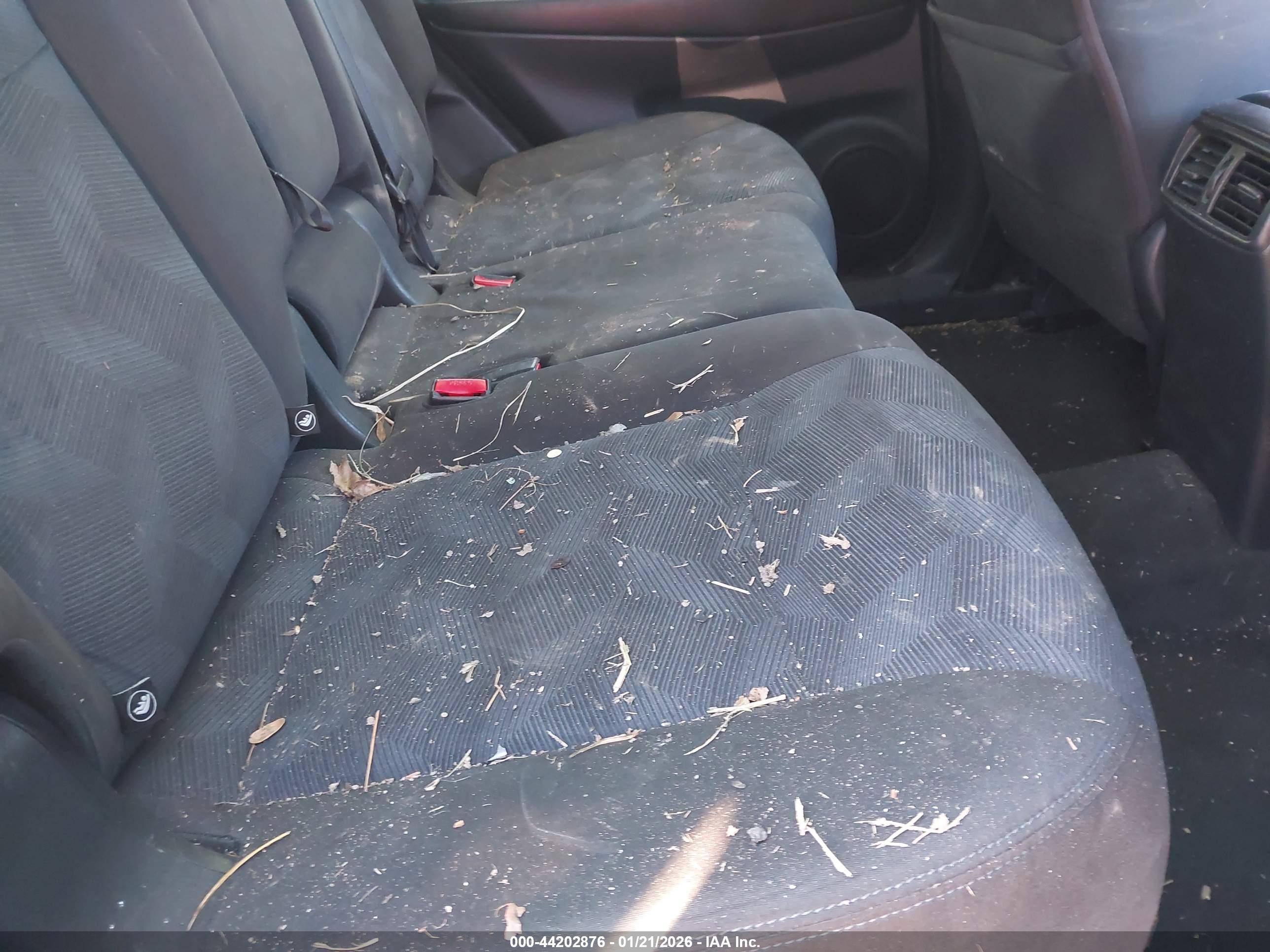 NISSAN ROGUE image 8