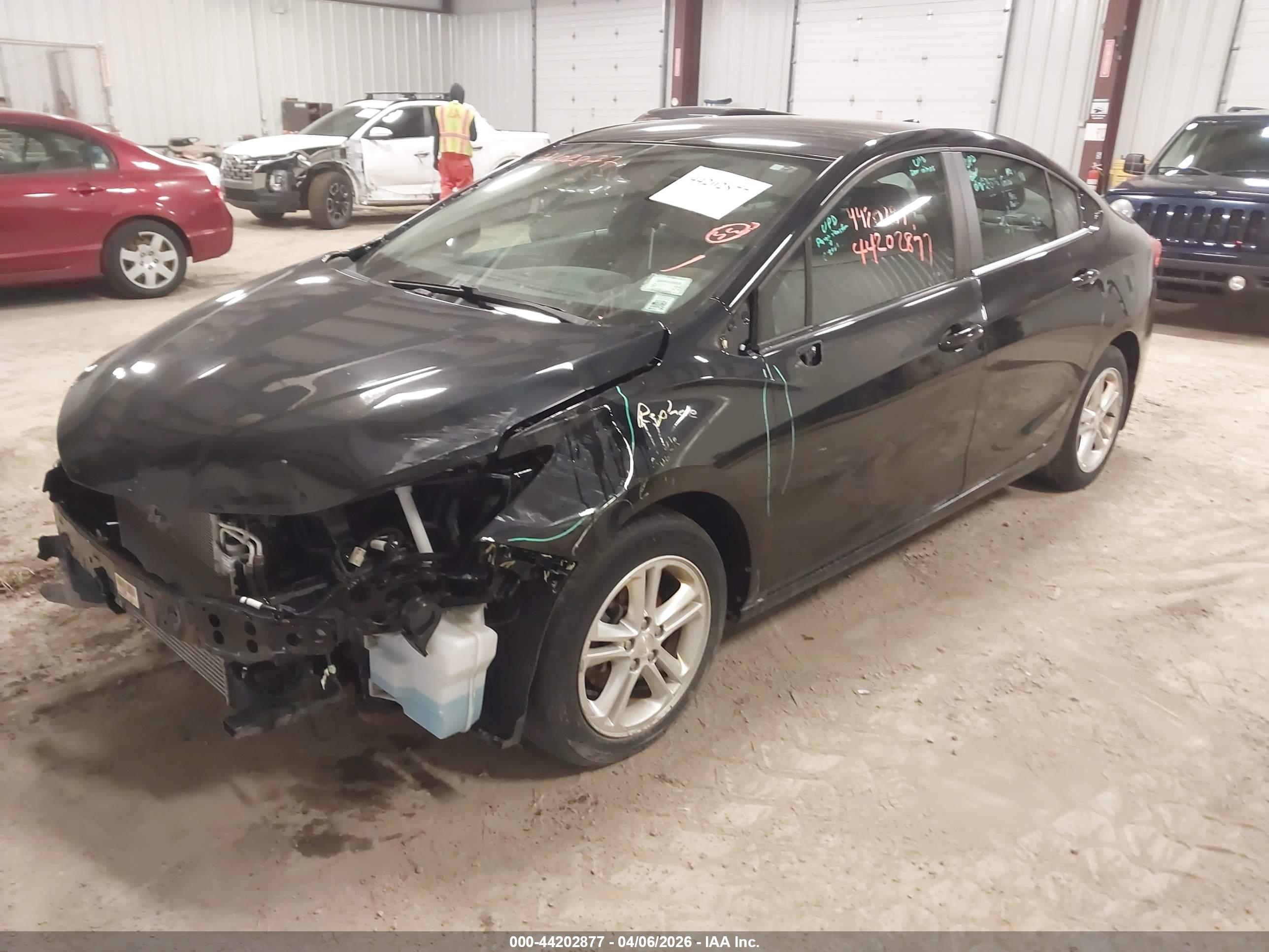 CHEVROLET CRUZE image 2