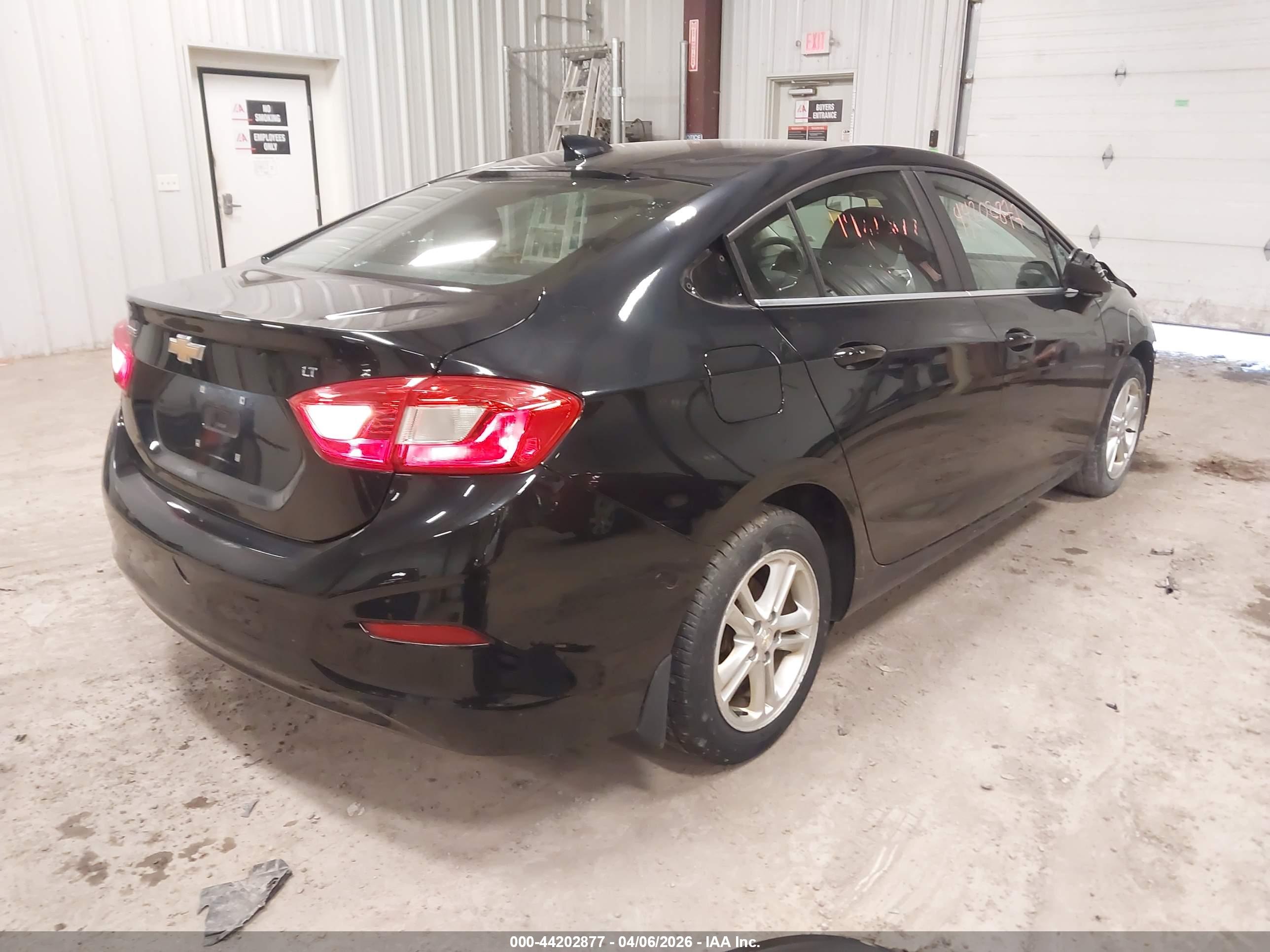 CHEVROLET CRUZE image 4