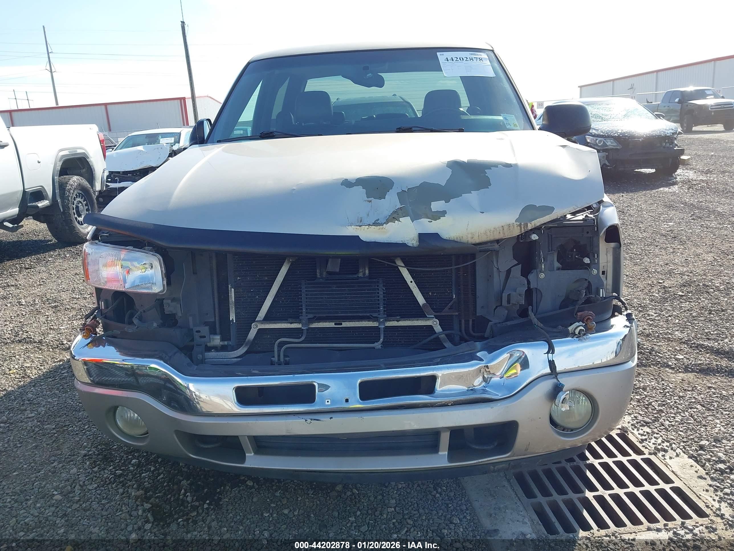 GMC SIERRA image 6