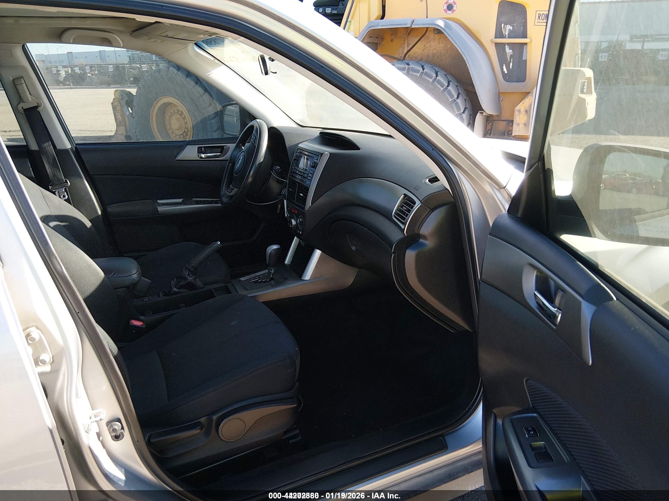SUBARU FORESTER image 5
