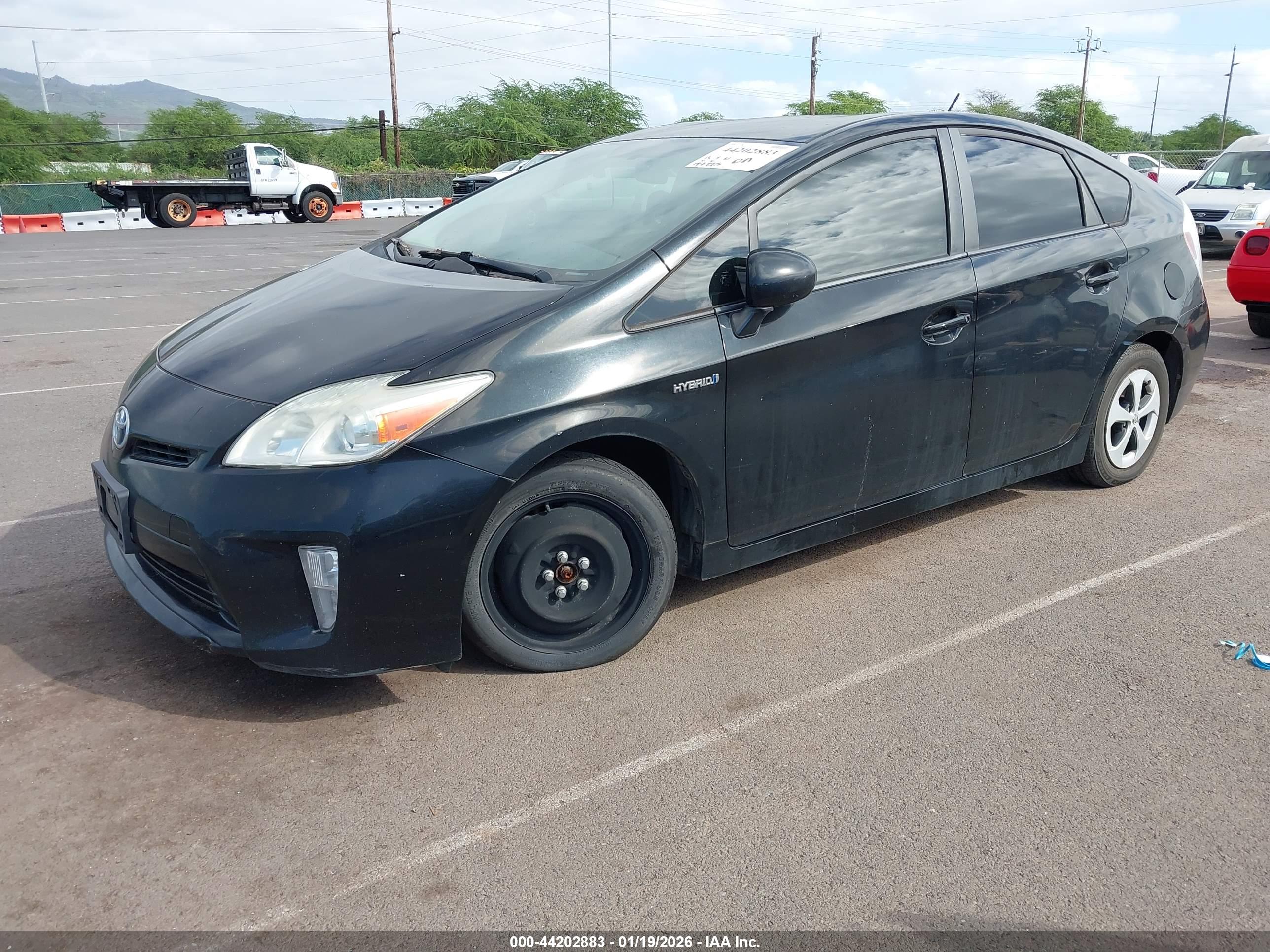 TOYOTA PRIUS image 2