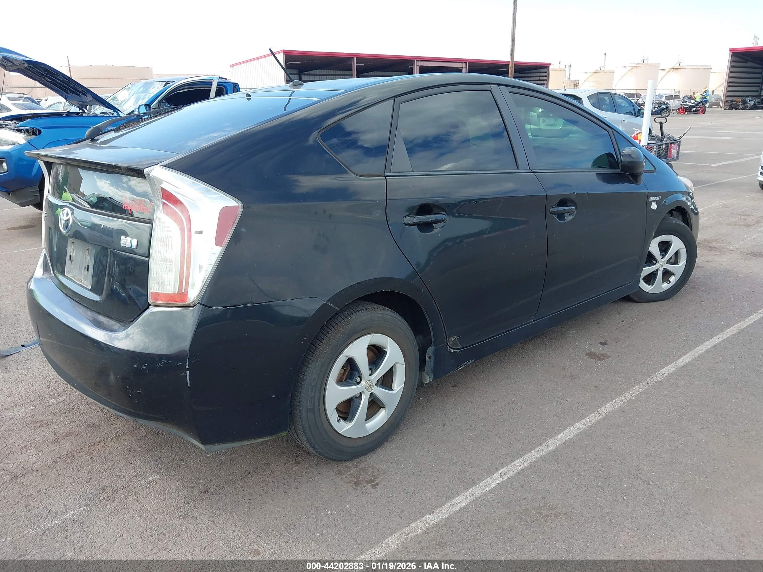 TOYOTA PRIUS image 4
