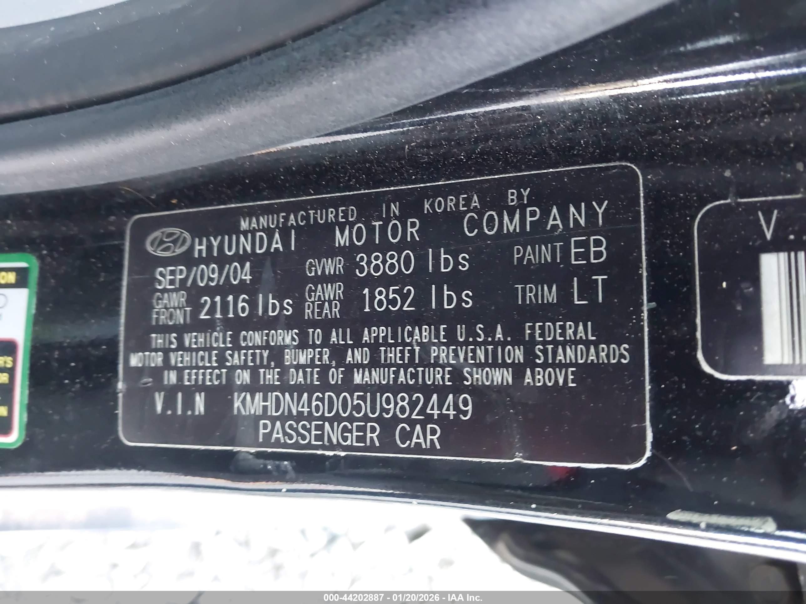 HYUNDAI ELANTRA image 9