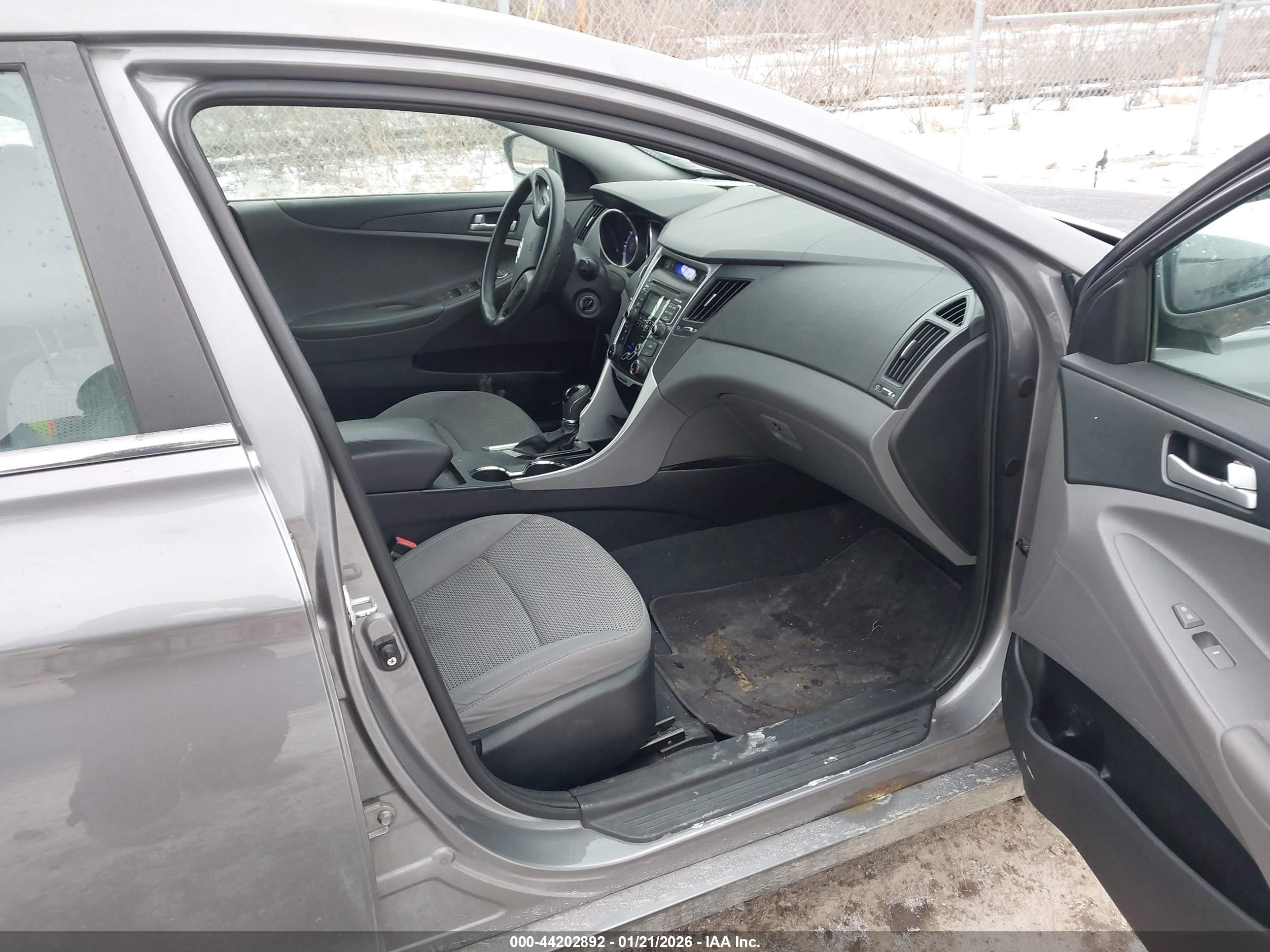 HYUNDAI SONATA image 5