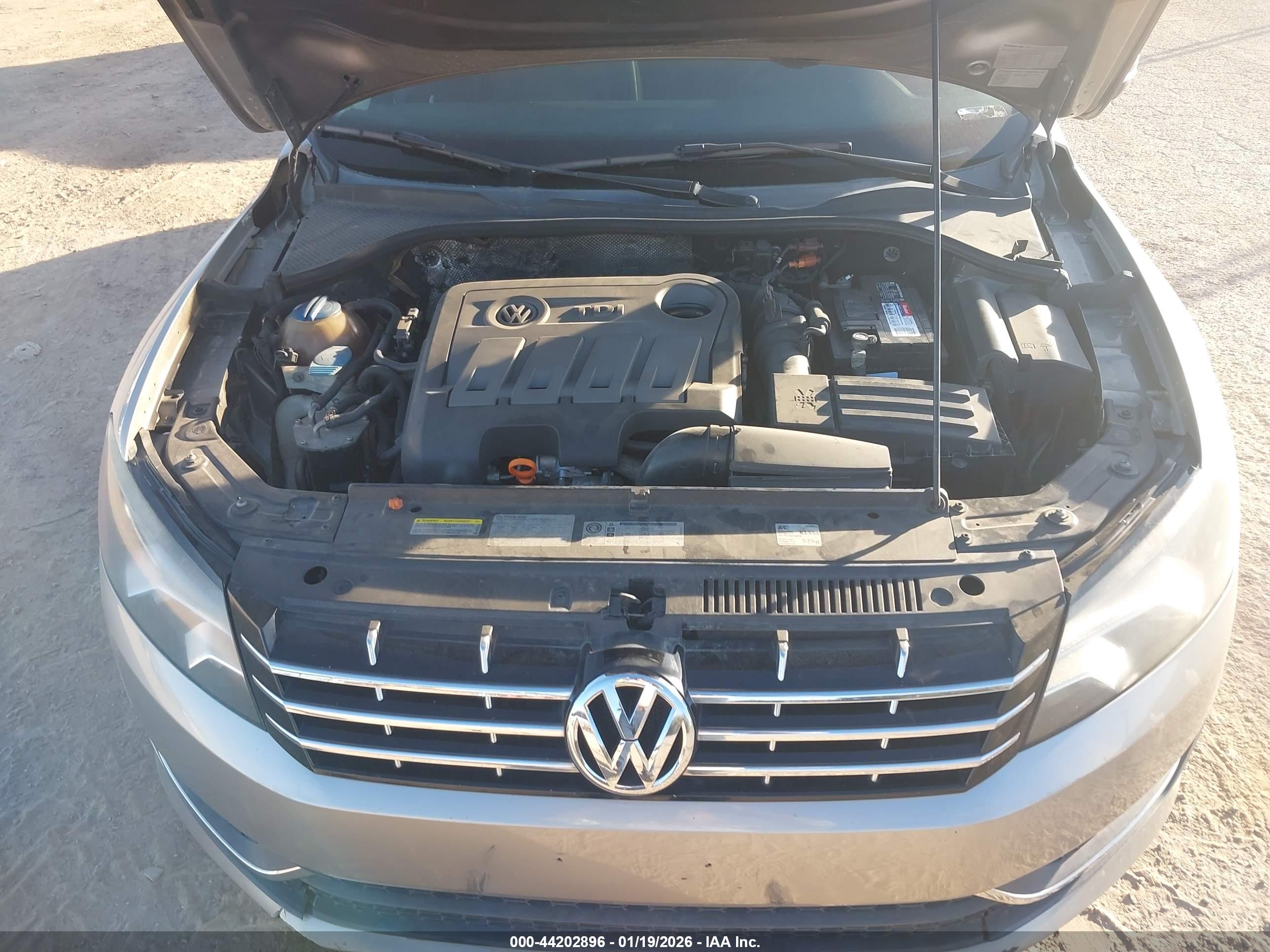VOLKSWAGEN PASSAT image 10
