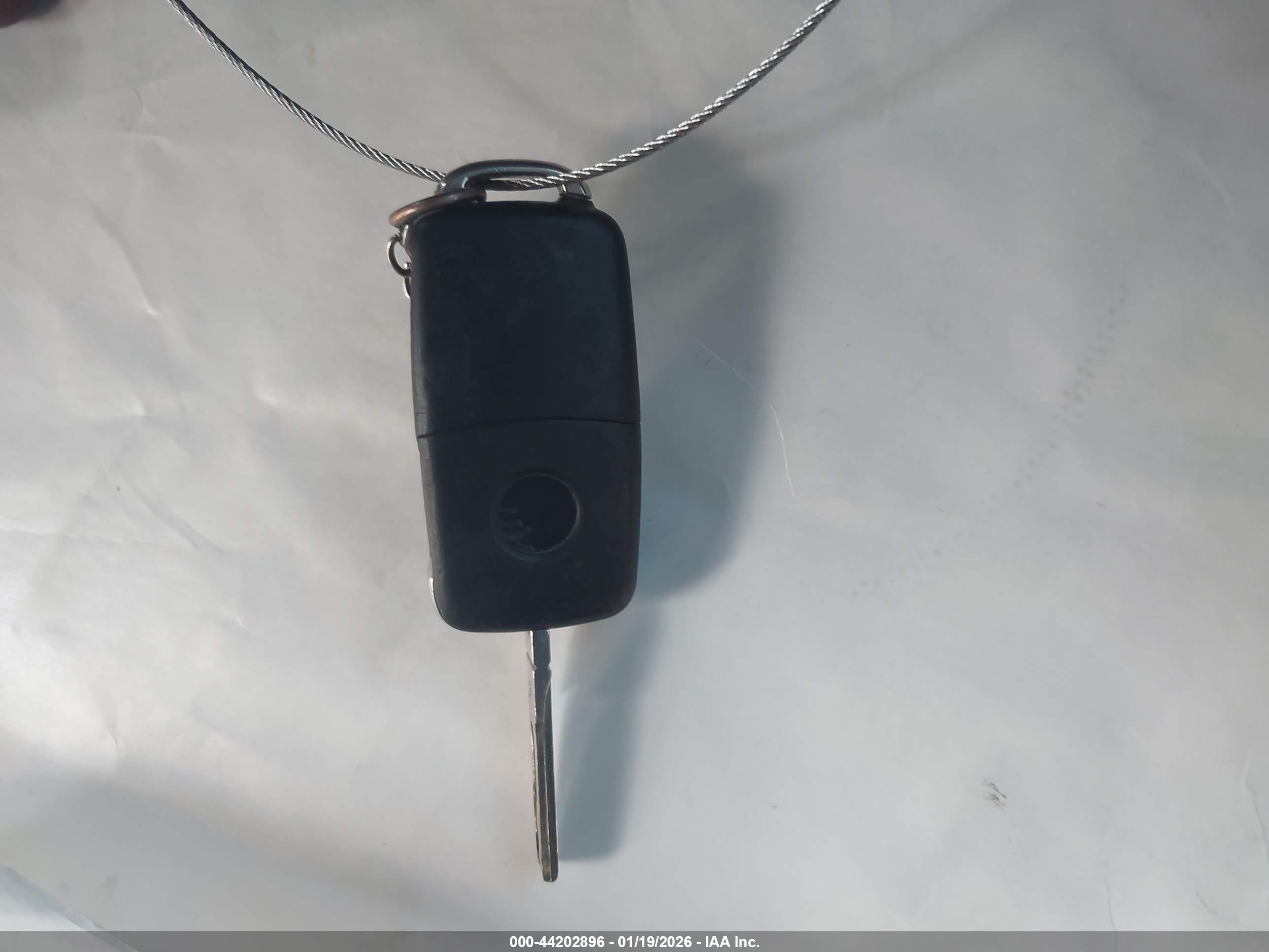 VOLKSWAGEN PASSAT image 11