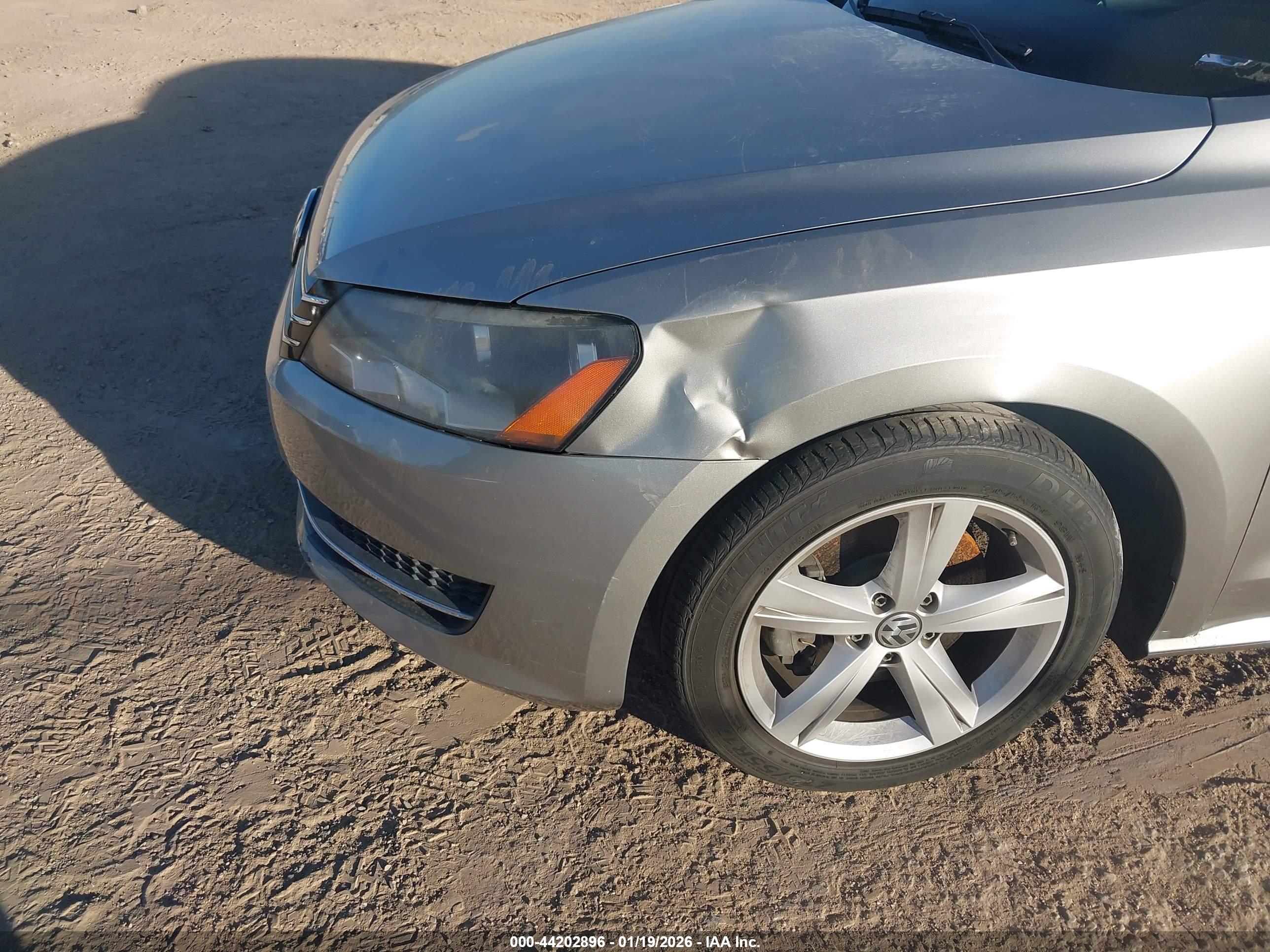 VOLKSWAGEN PASSAT image 6