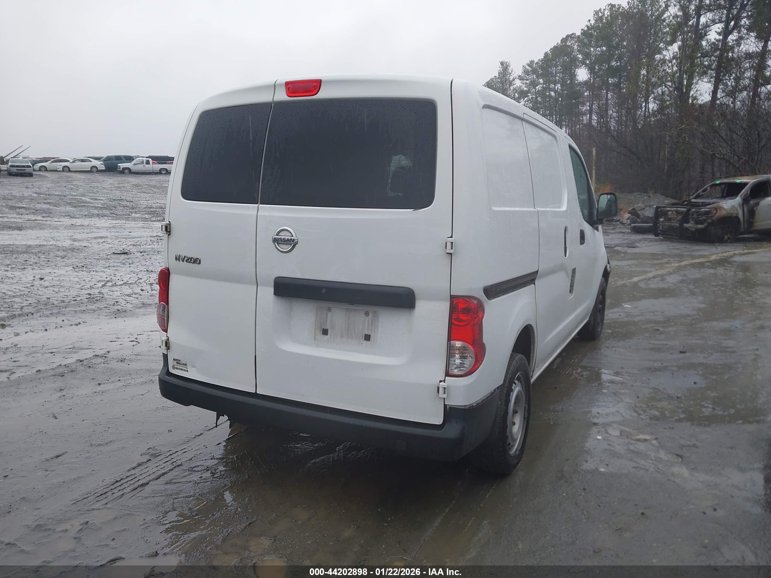NISSAN NV200 image 4