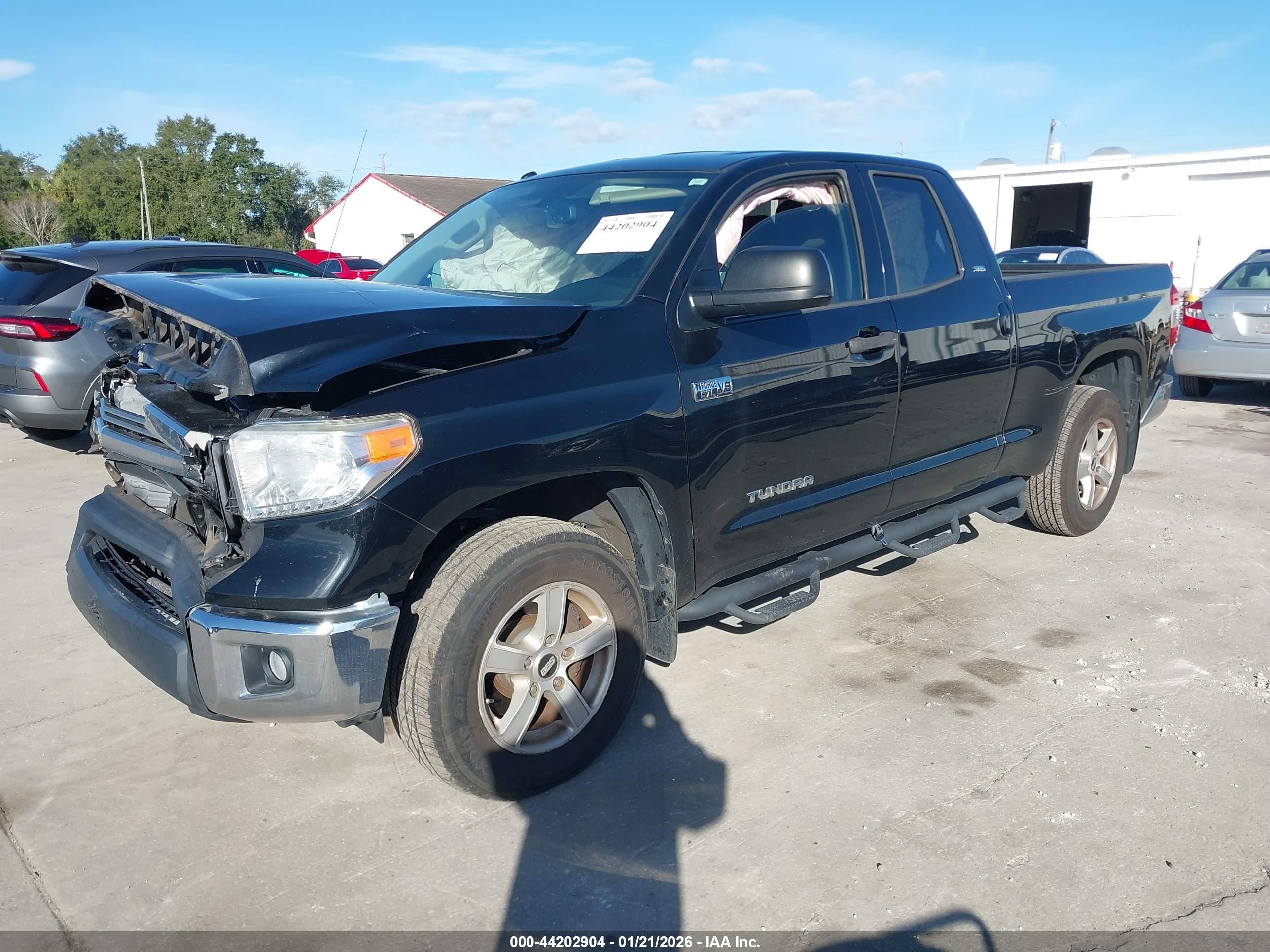 TOYOTA TUNDRA image 2